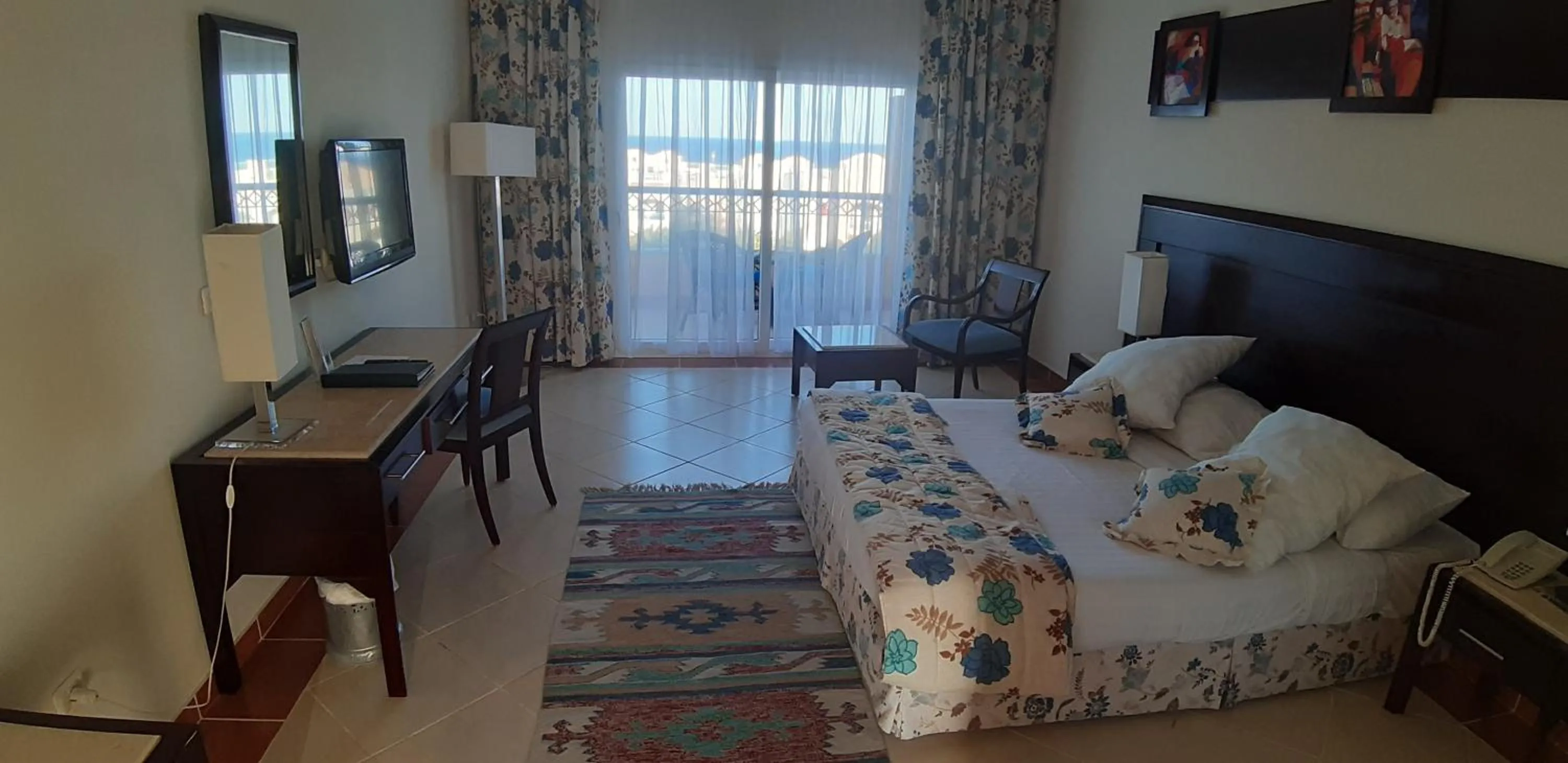 Bedroom, Bed in Concorde Moreen Beach Resort