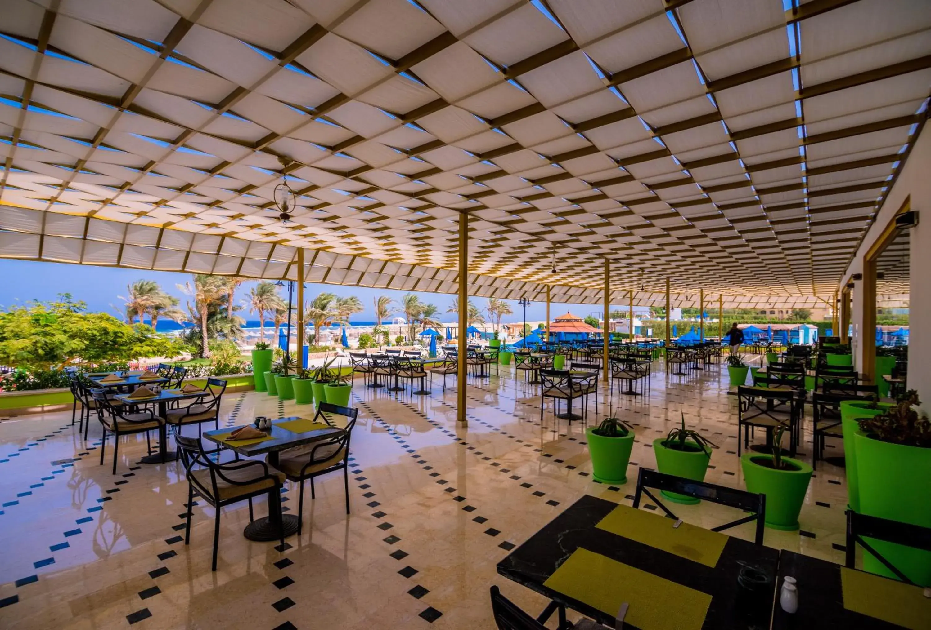 Restaurant/places to eat in Concorde Moreen Beach Resort Restaurant/places to eat in Concorde Moreen Beach Resort