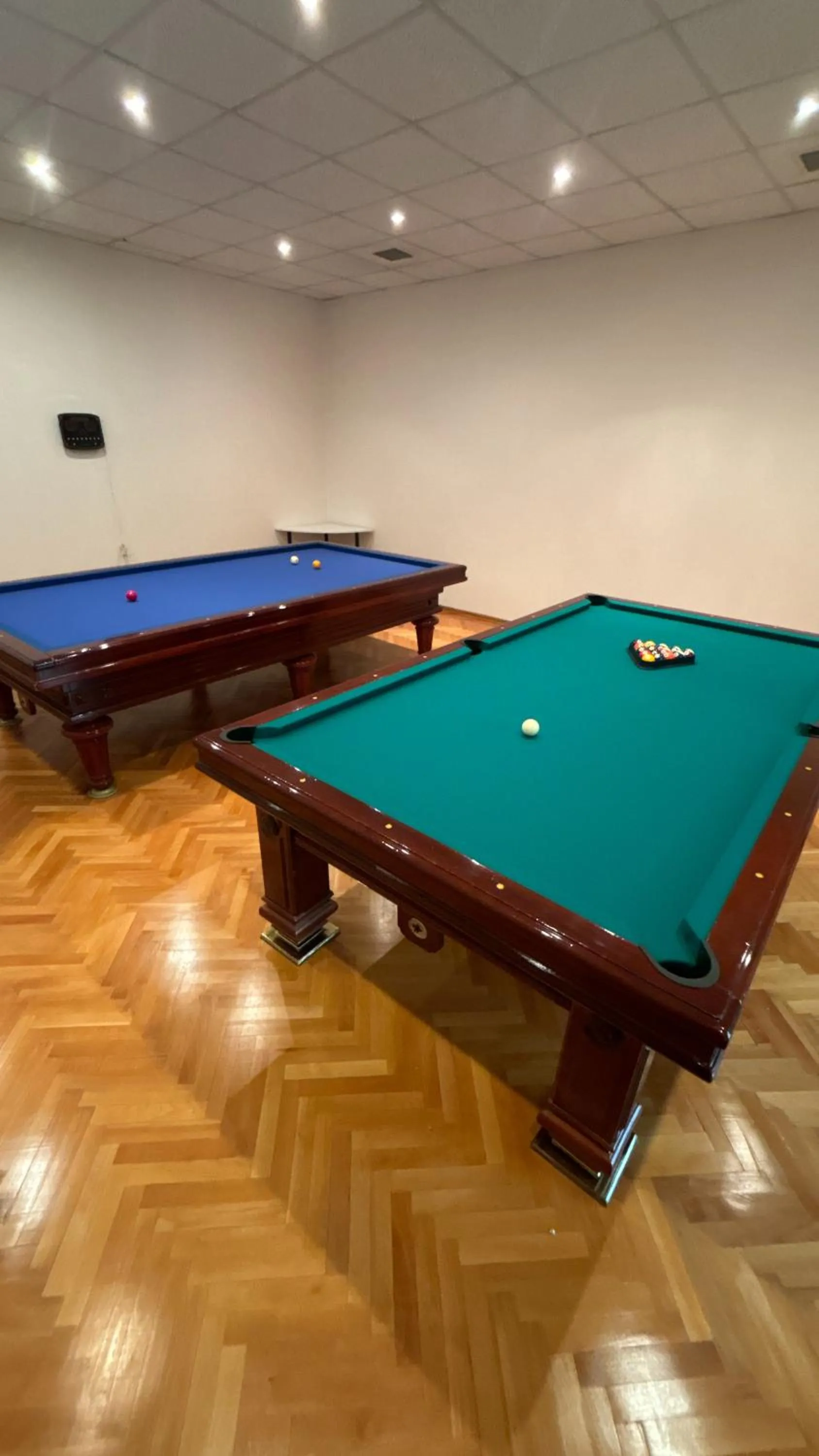 Billiard in Apart Hotel Best