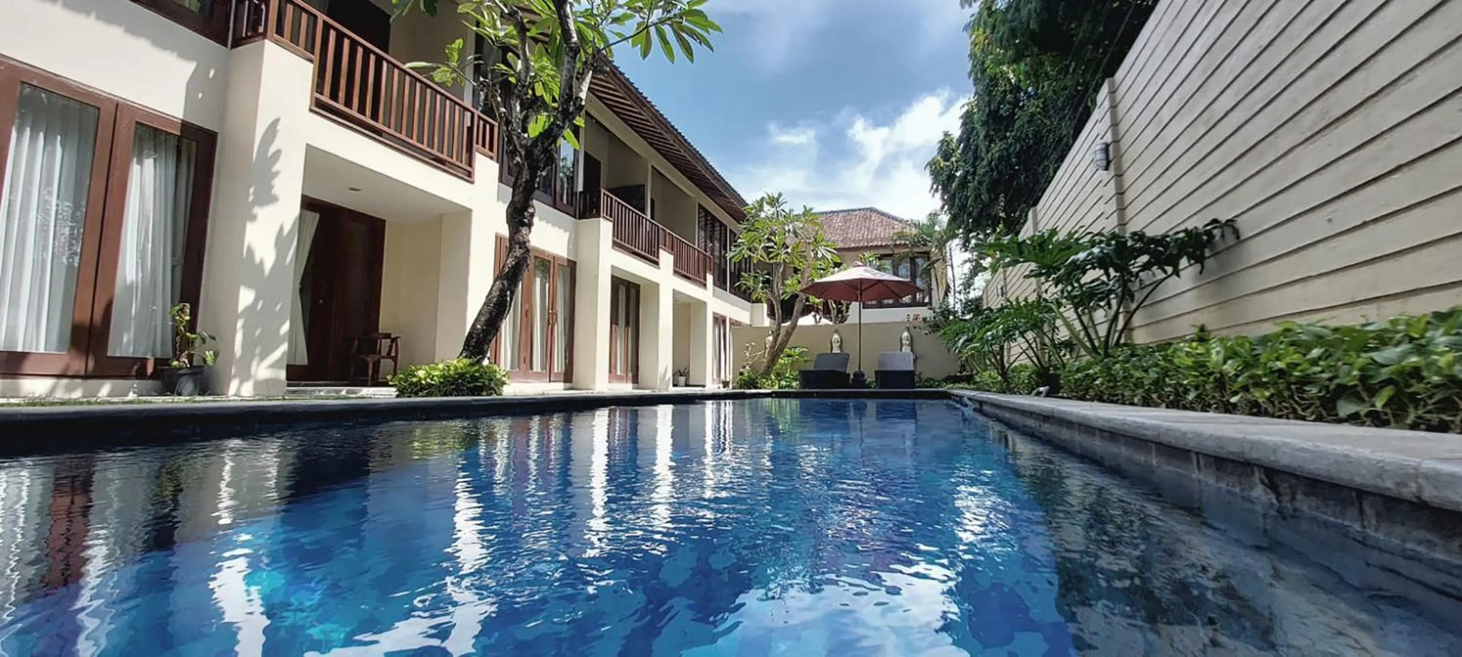 Swimming pool in Sekuta Condo Suites