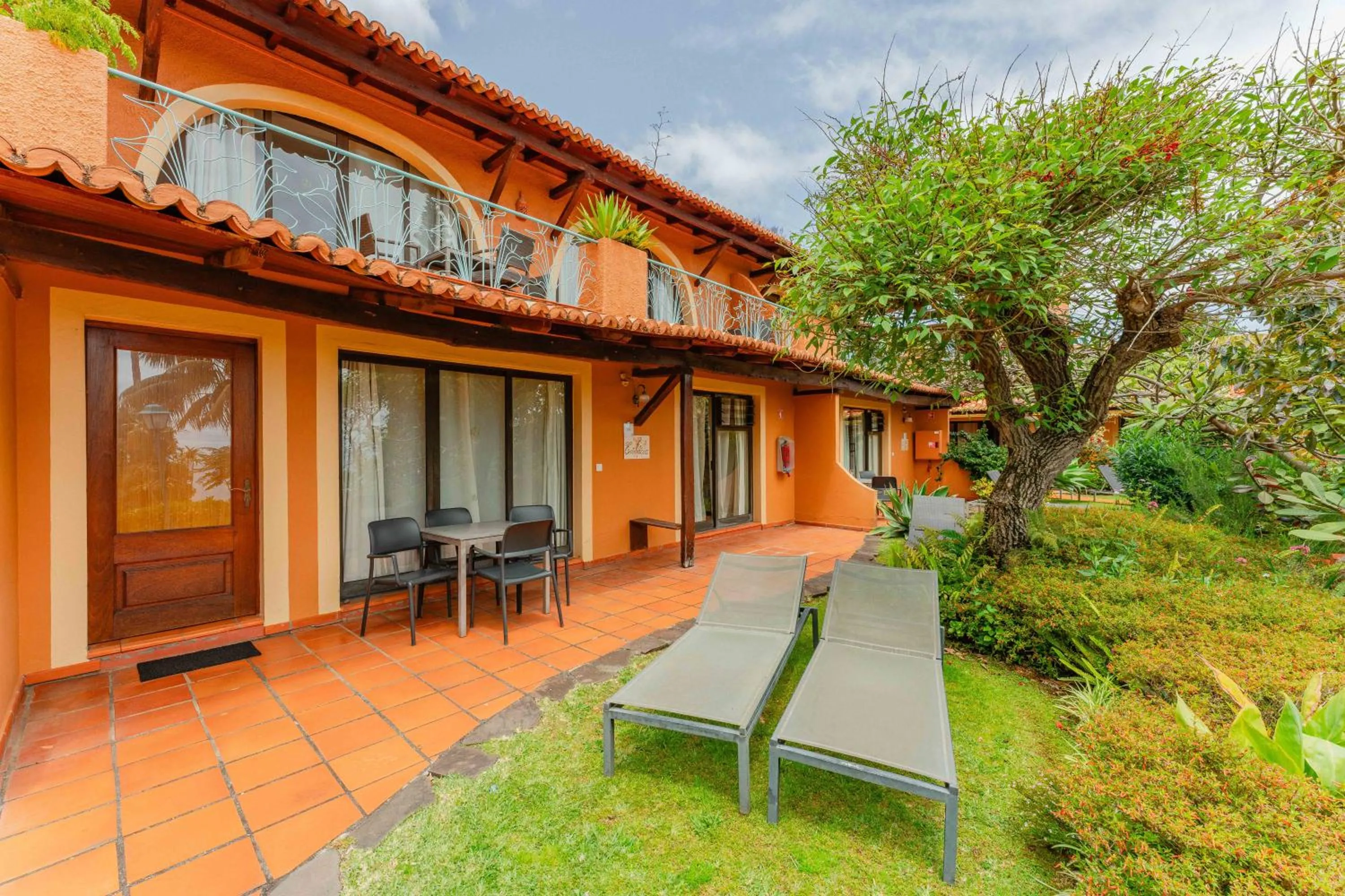 Property building in Quinta Splendida Wellness & Botanical Garden