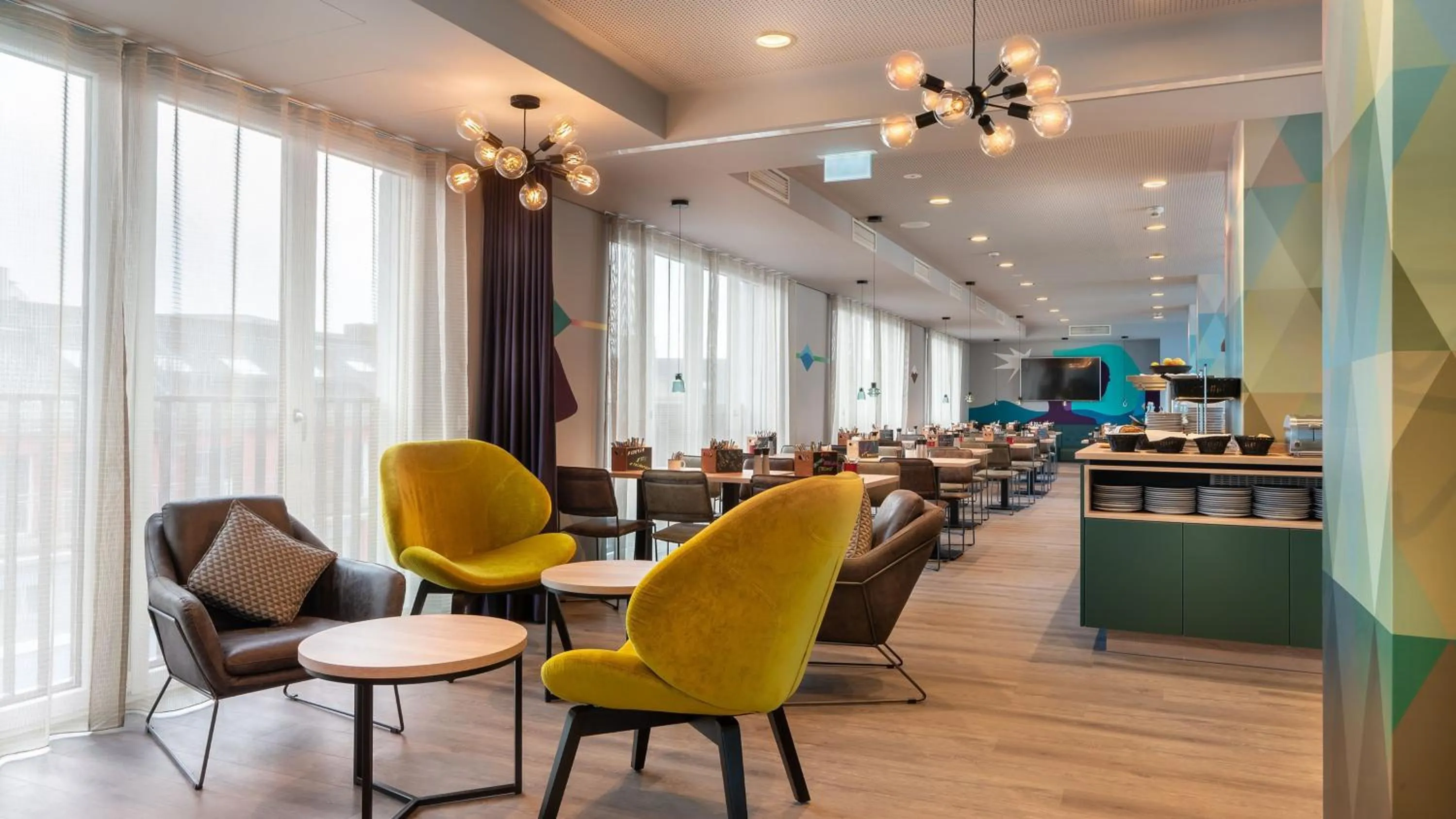 Breakfast in Holiday Inn - the niu, Charly Frankfurt City by IHG