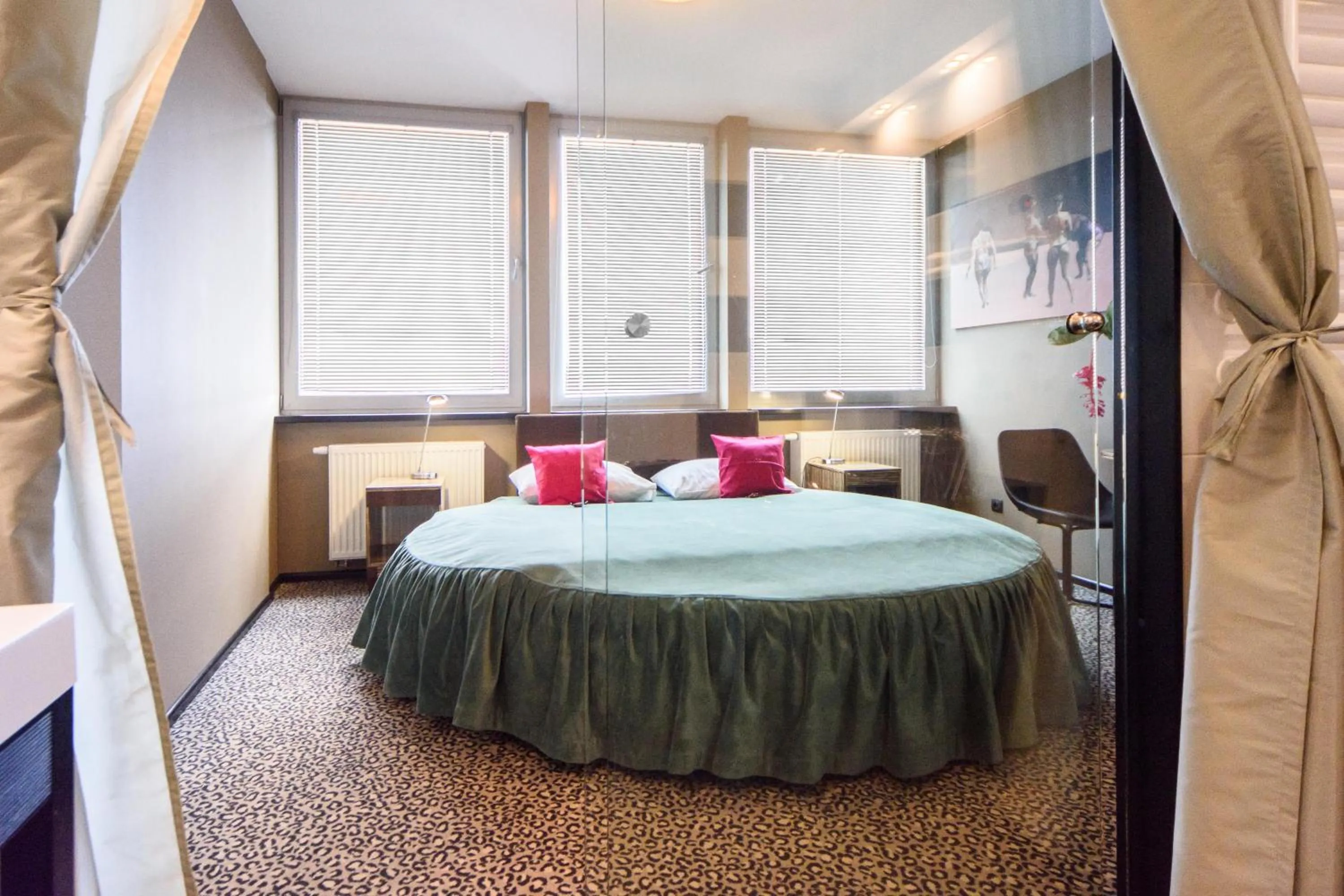 Photo of the whole room, Bed in Hotel Fado Spa & Restaurant