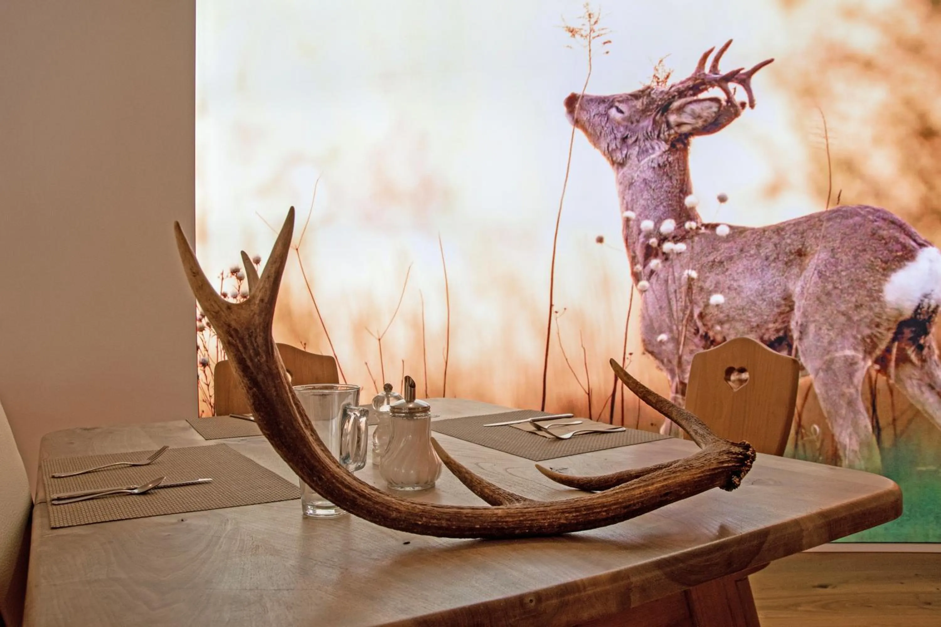 Restaurant/places to eat in Hotel Nocturnes