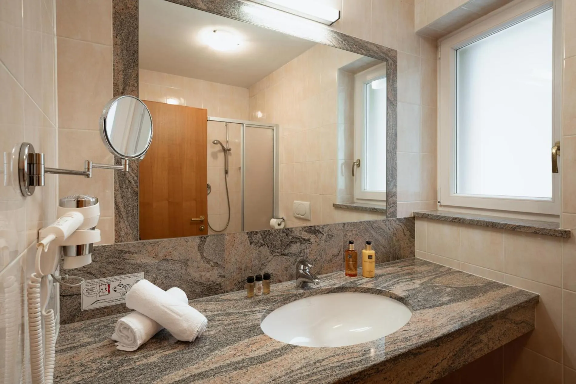 Bathroom in Hotel Nocturnes