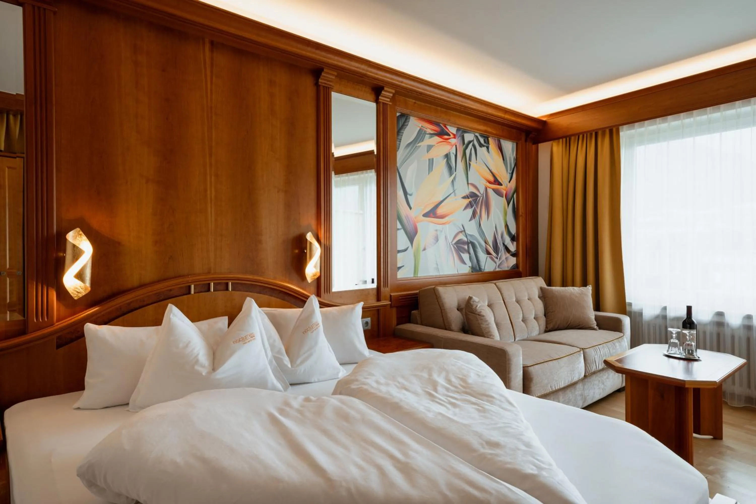 Photo of the whole room, Bed in Hotel Nocturnes