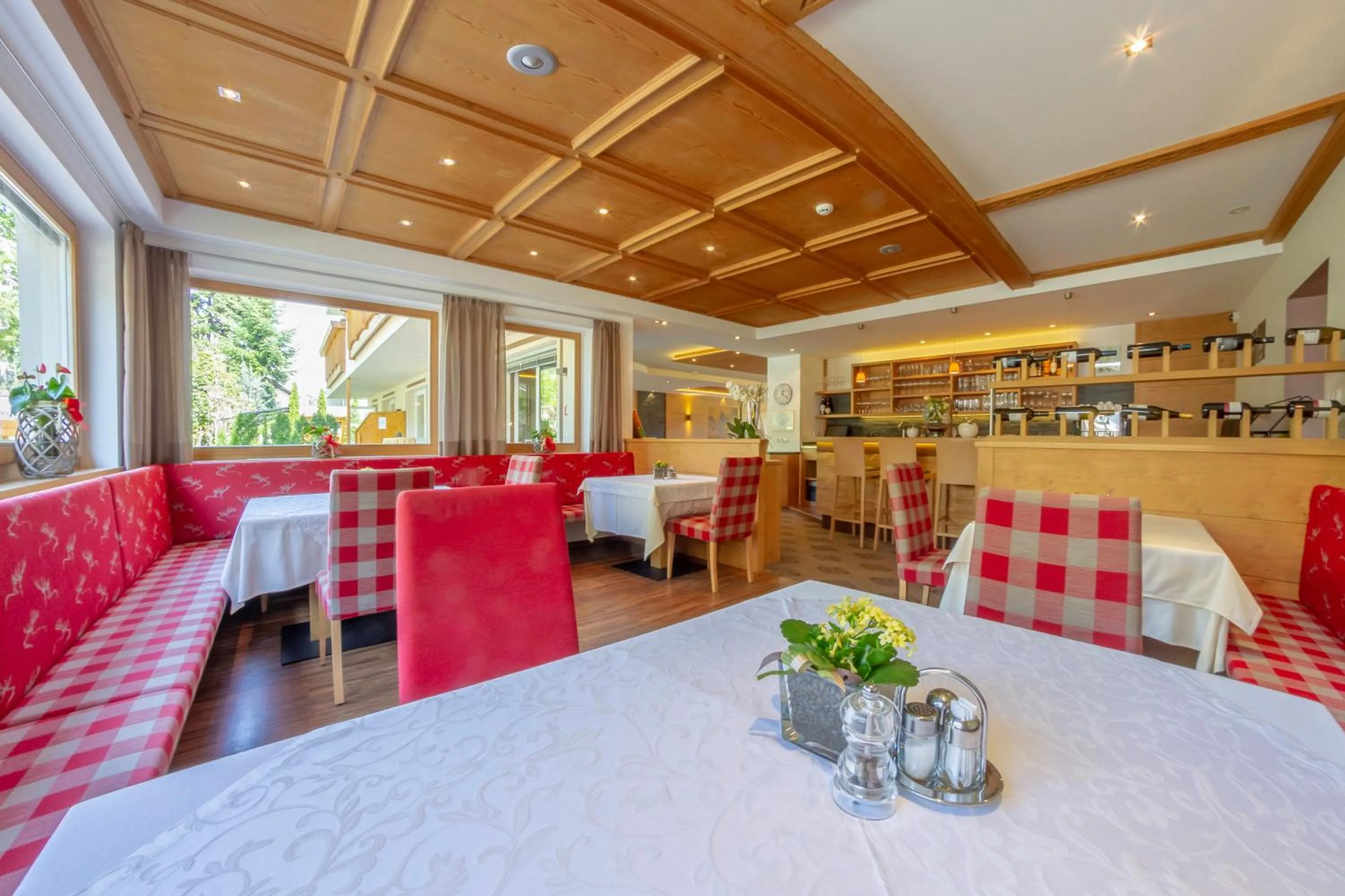 Restaurant/places to eat in Hotel Mehrhauser