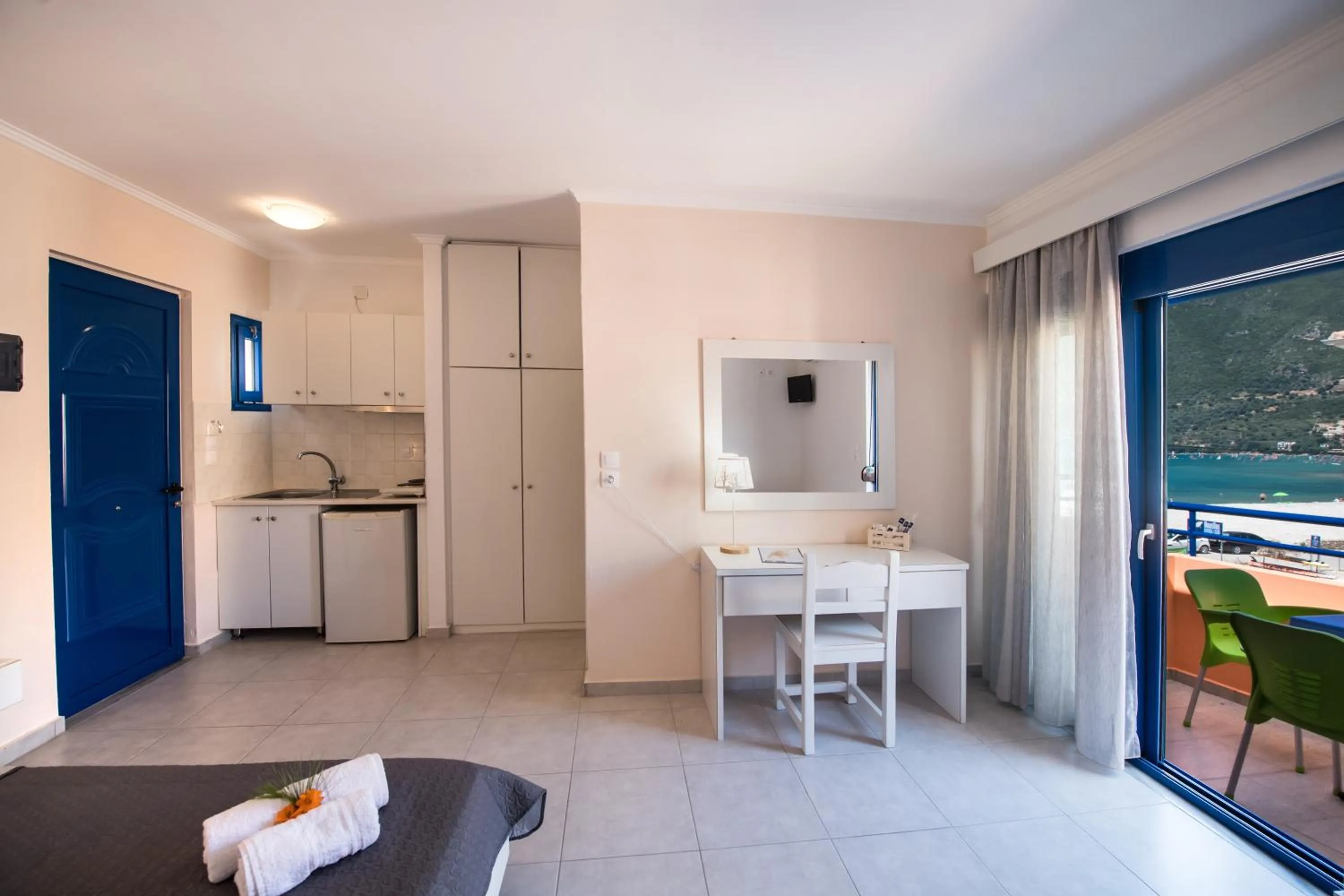 Photo of the whole room in Akroyiali Resort