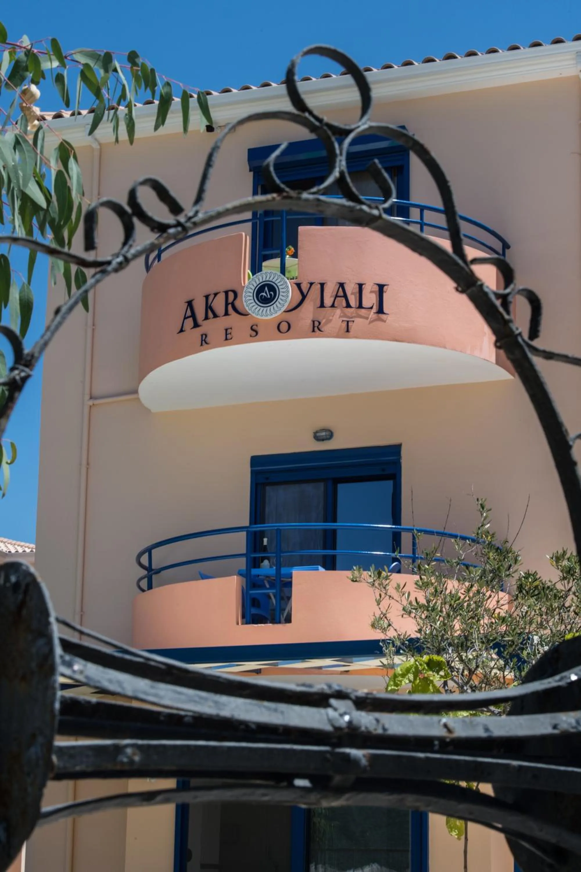 Decorative detail in Akroyiali Resort