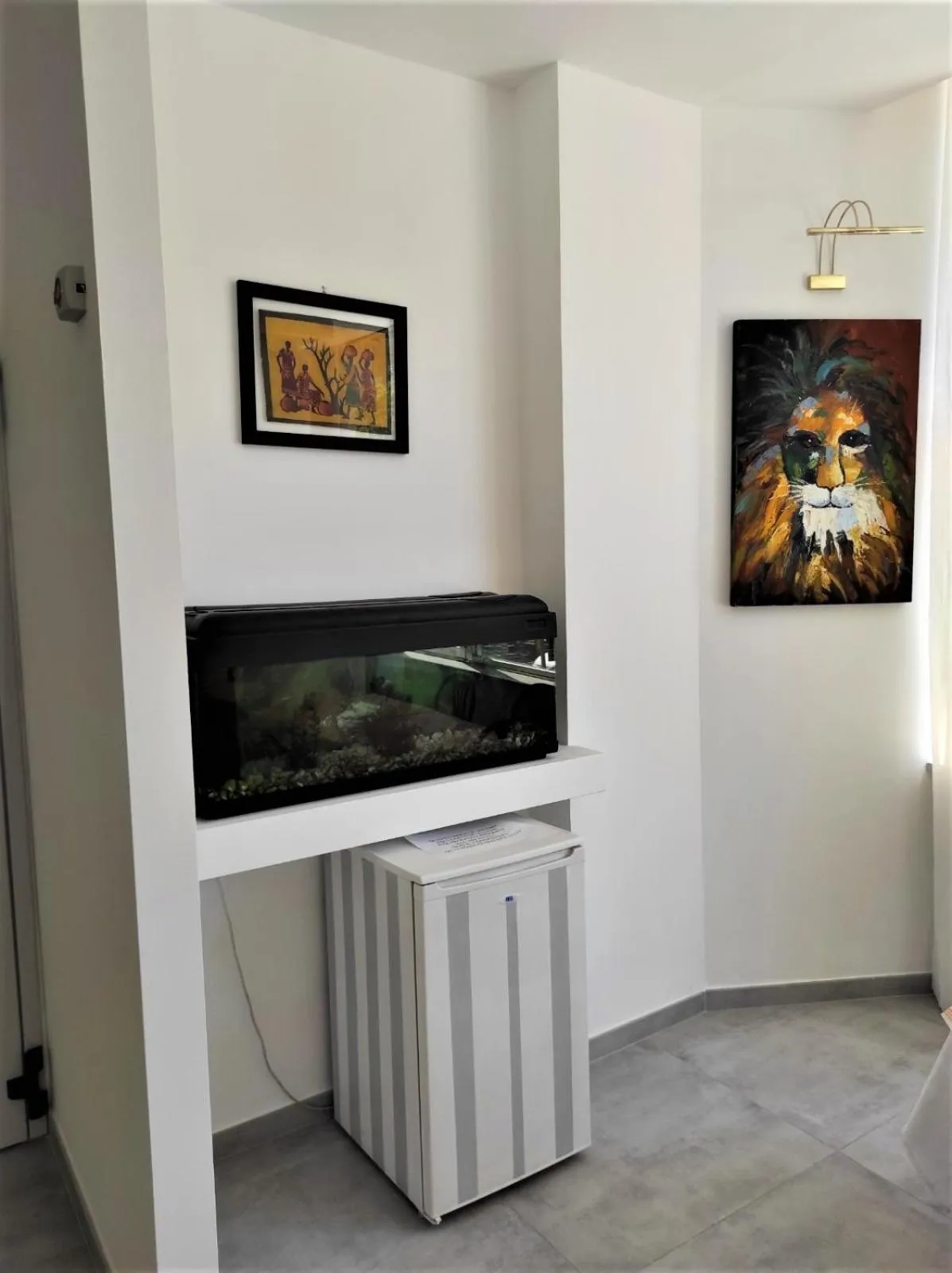 Communal lounge/ TV room in Hotel Madrid