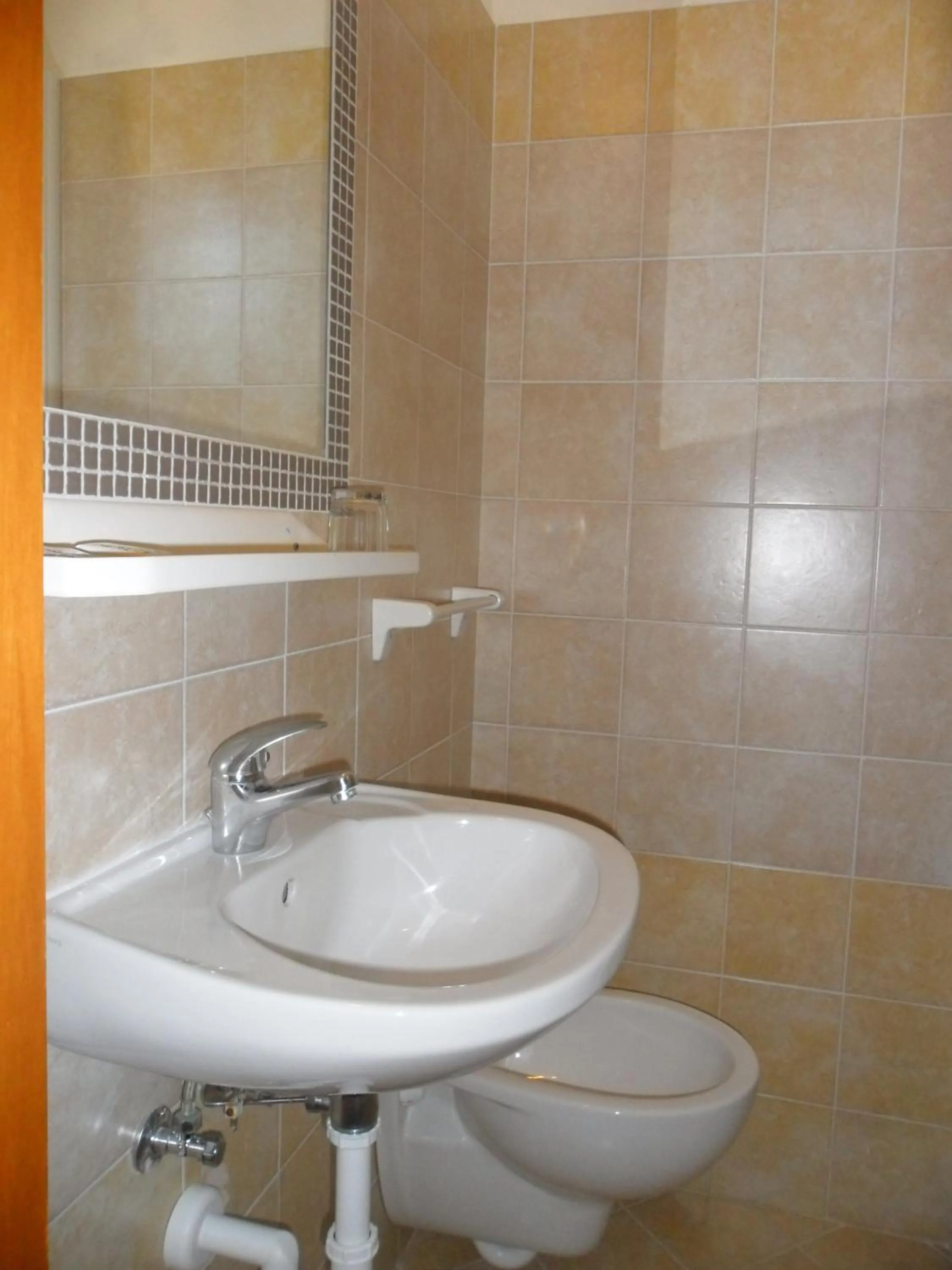 Bathroom in Hotel Madrid