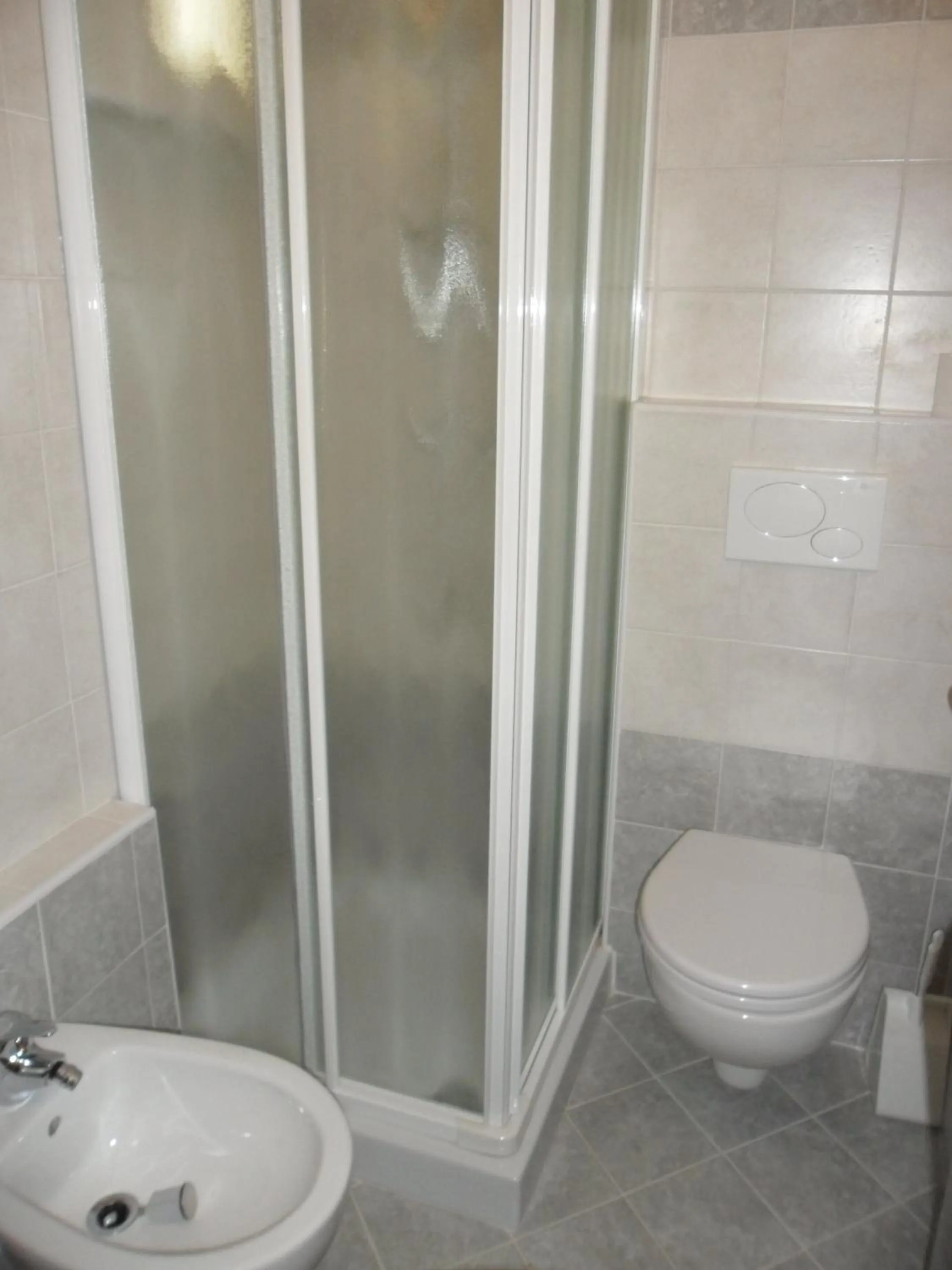 Bathroom in Hotel Madrid