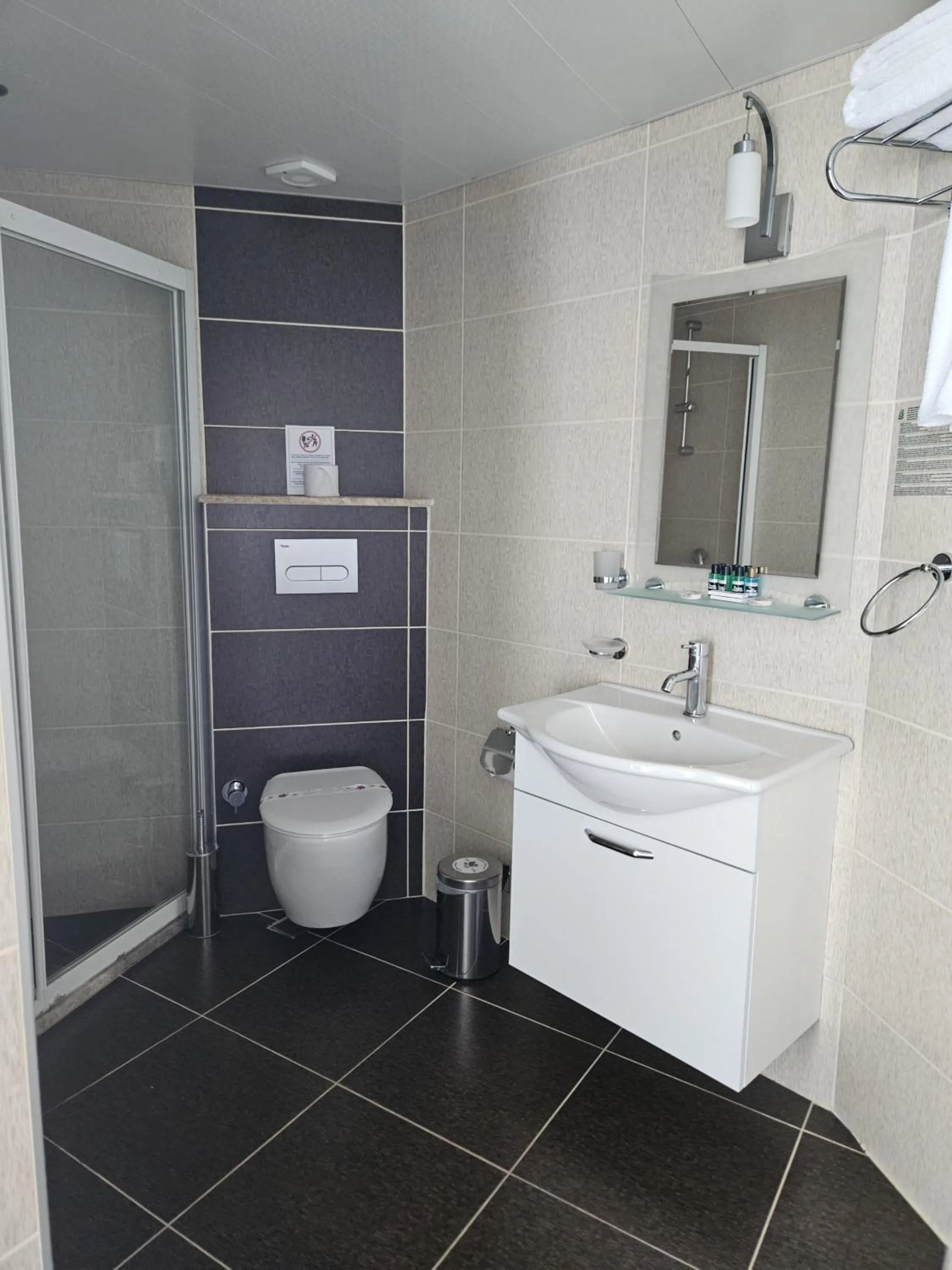 Bathroom in Parador Beach Hotel All Inclusive