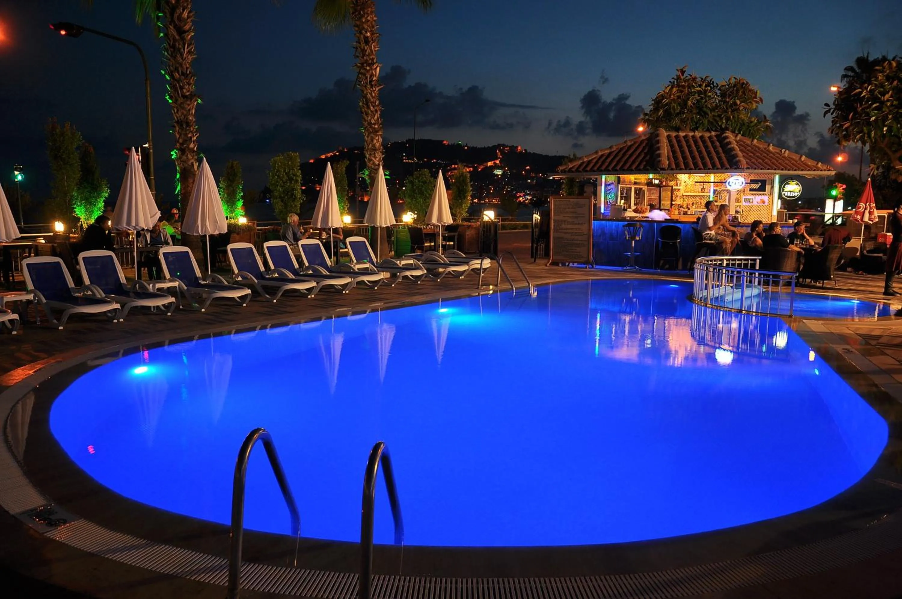 Swimming pool in Parador Beach Hotel All Inclusive