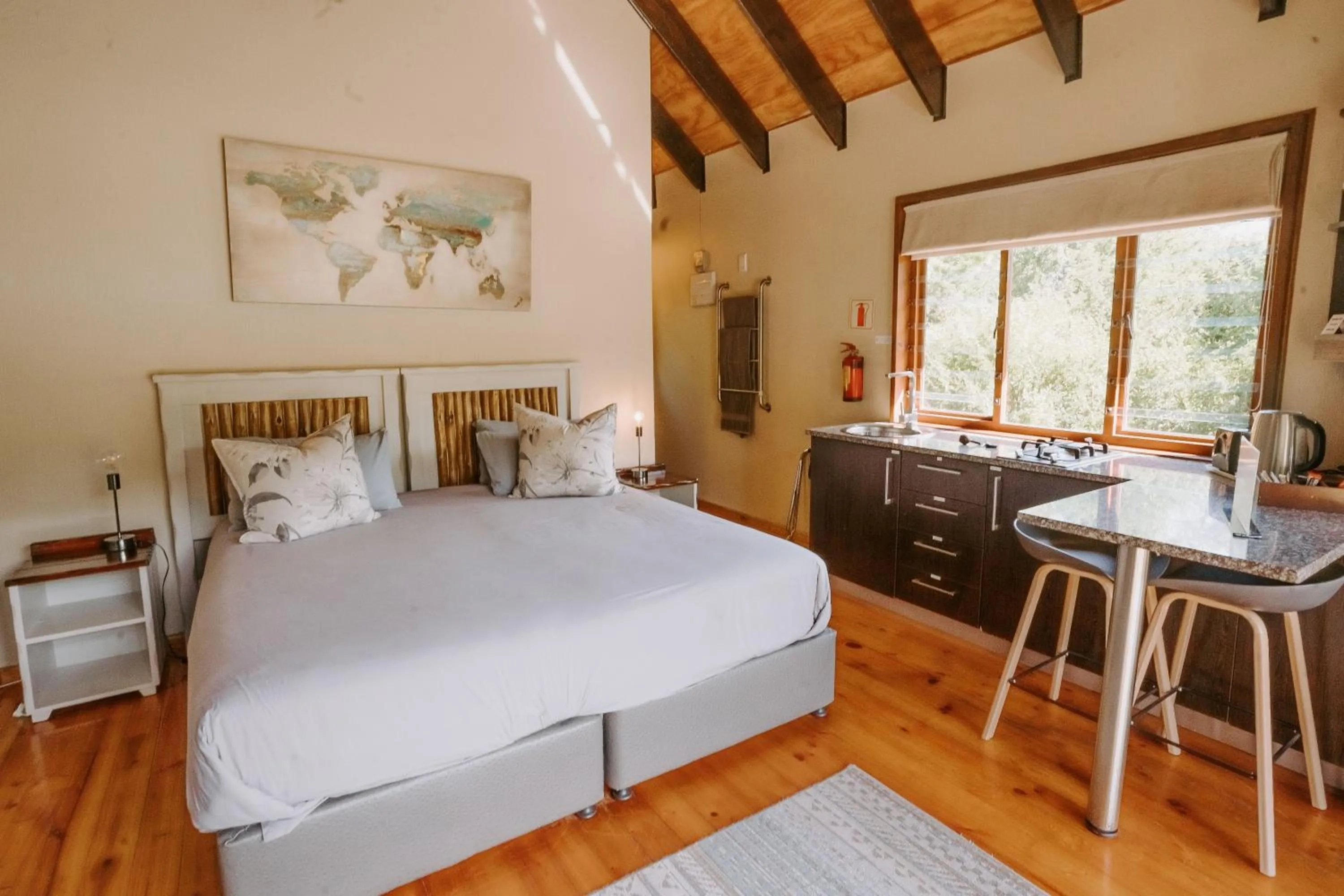 Bedroom, Bed in Thunzi Bush Lodge
