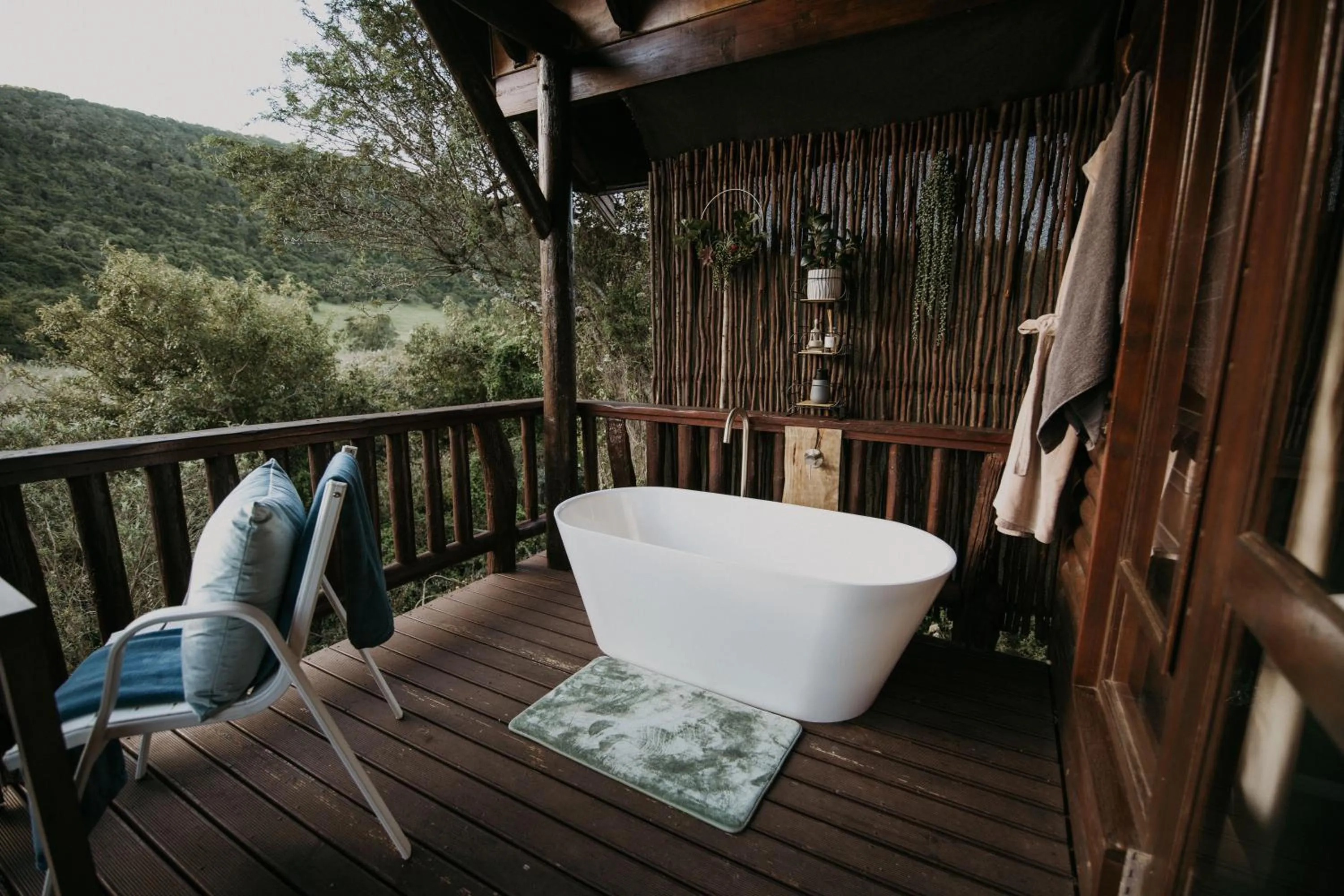 Open Air Bath in Thunzi Bush Lodge