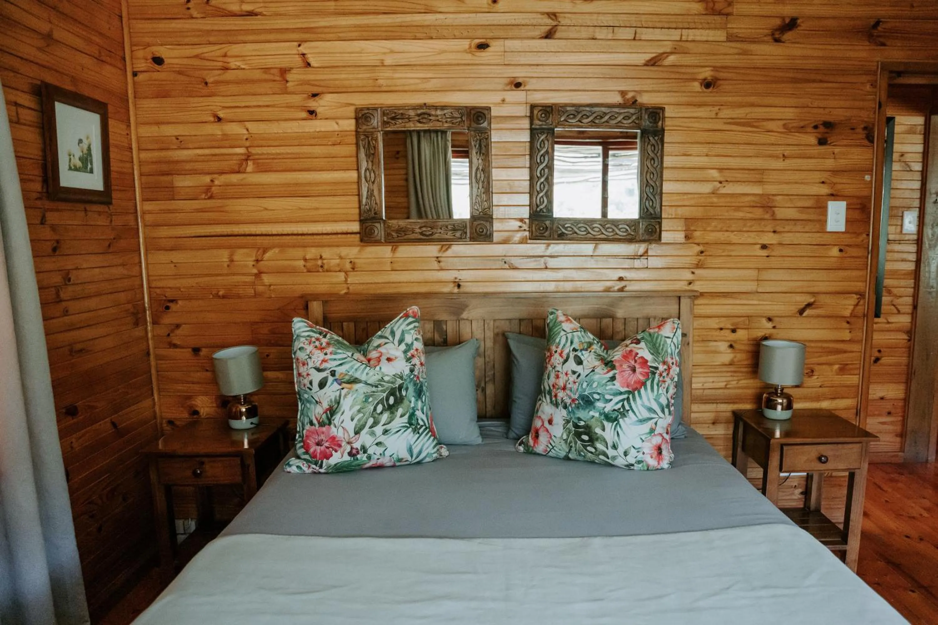 Bed in Thunzi Bush Lodge