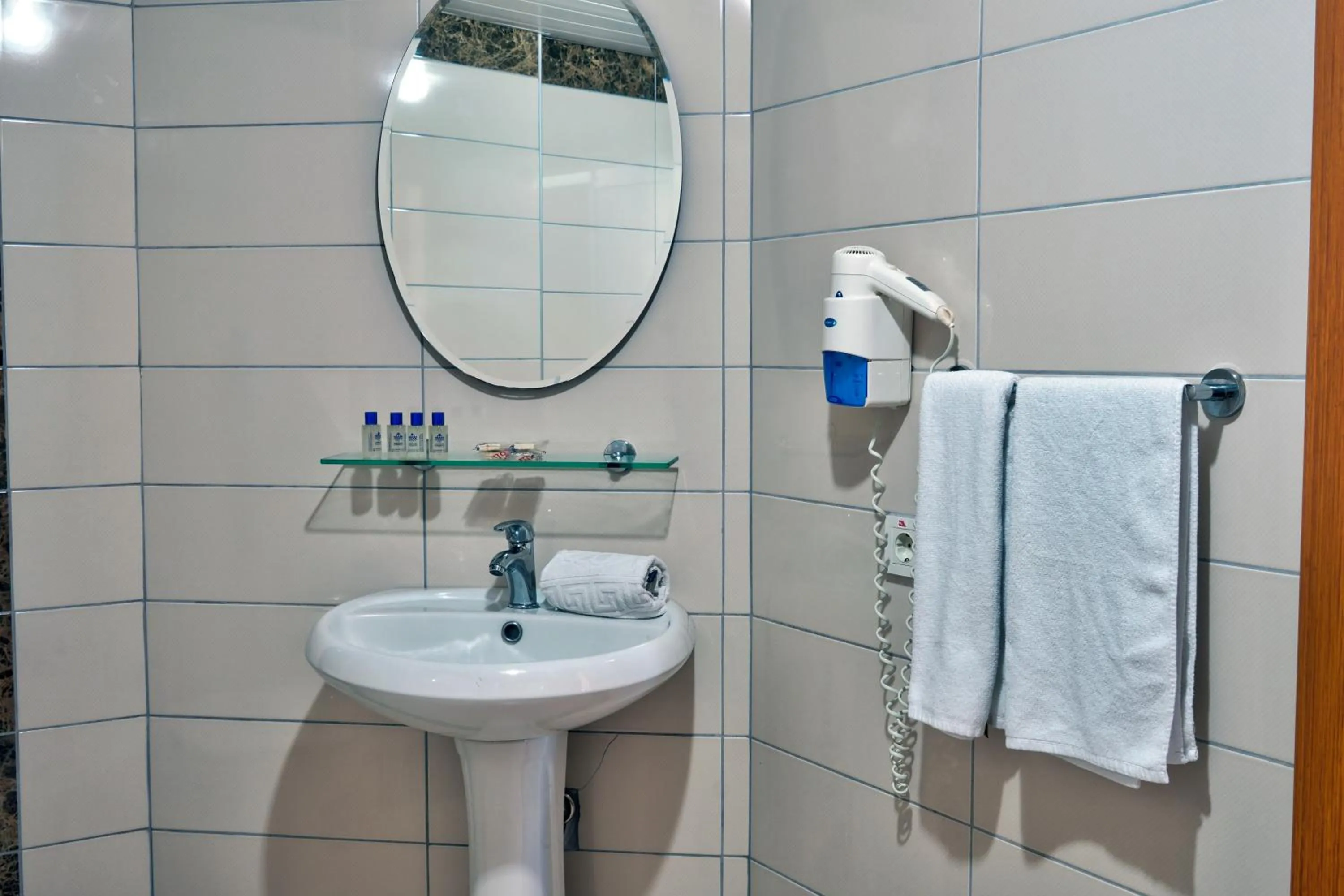 Toilet in Blue Fish Hotel All Inclusive