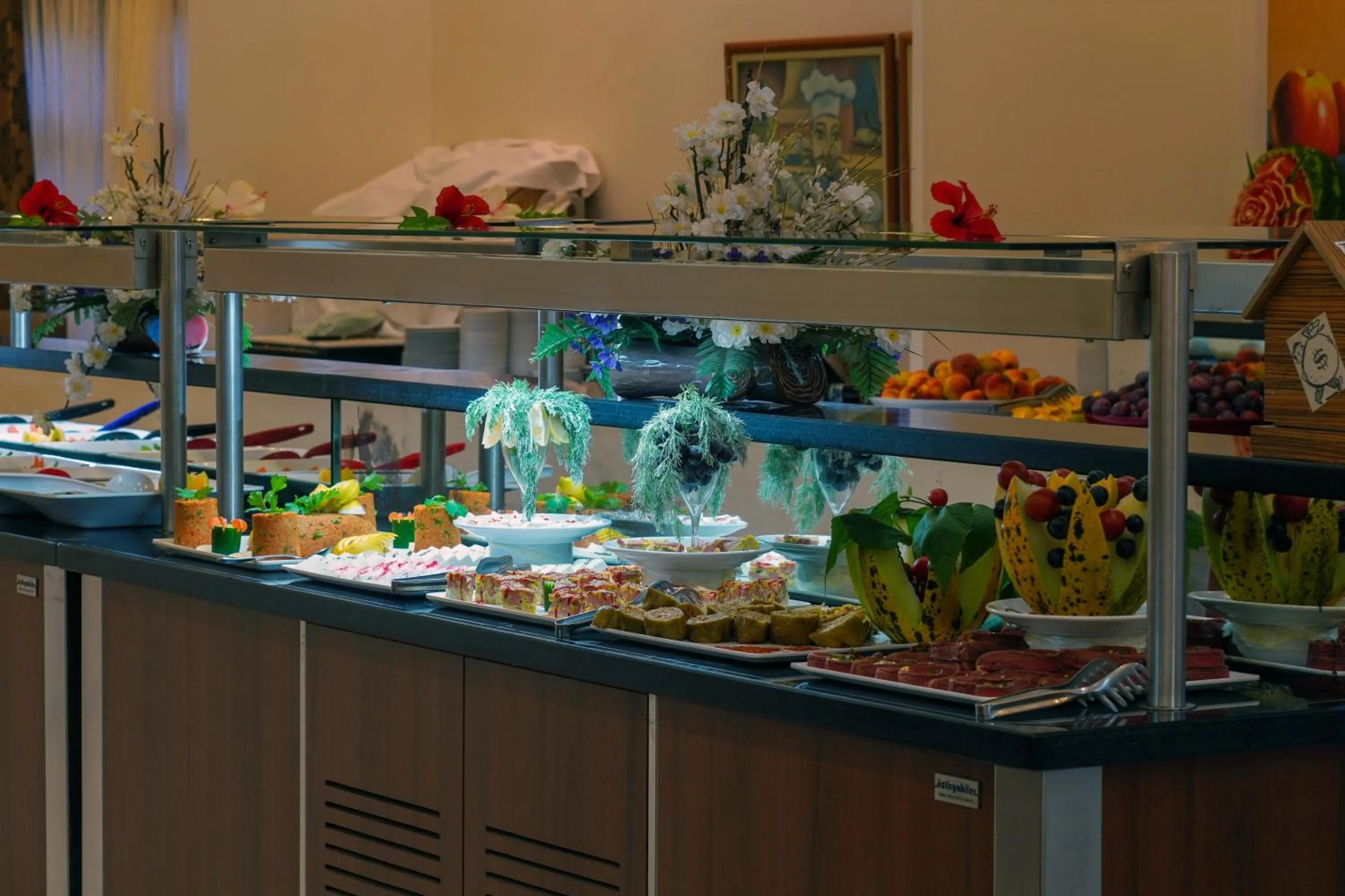 Food in Blue Fish Hotel All Inclusive