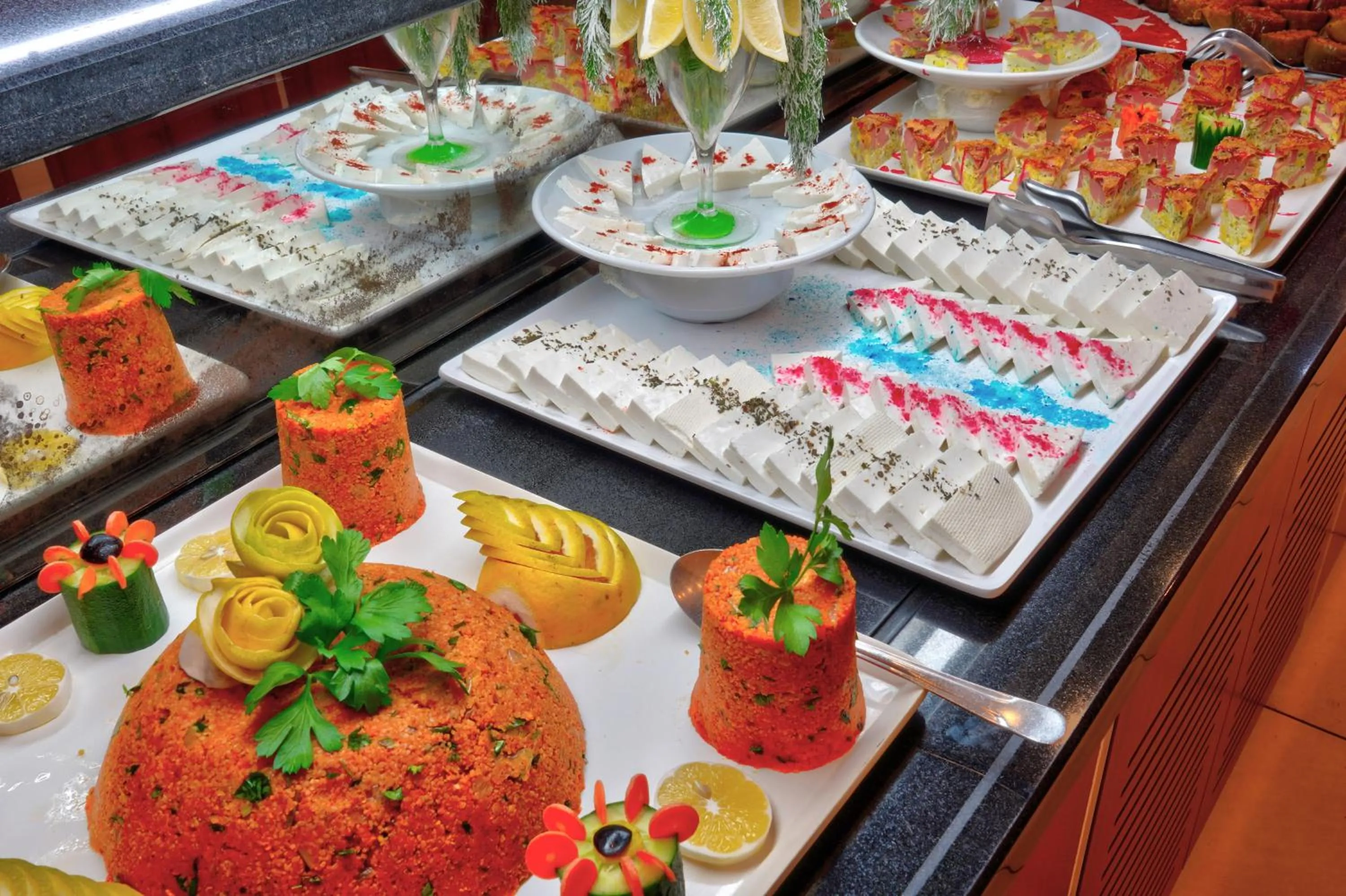 Food and drinks in Blue Fish Hotel All Inclusive