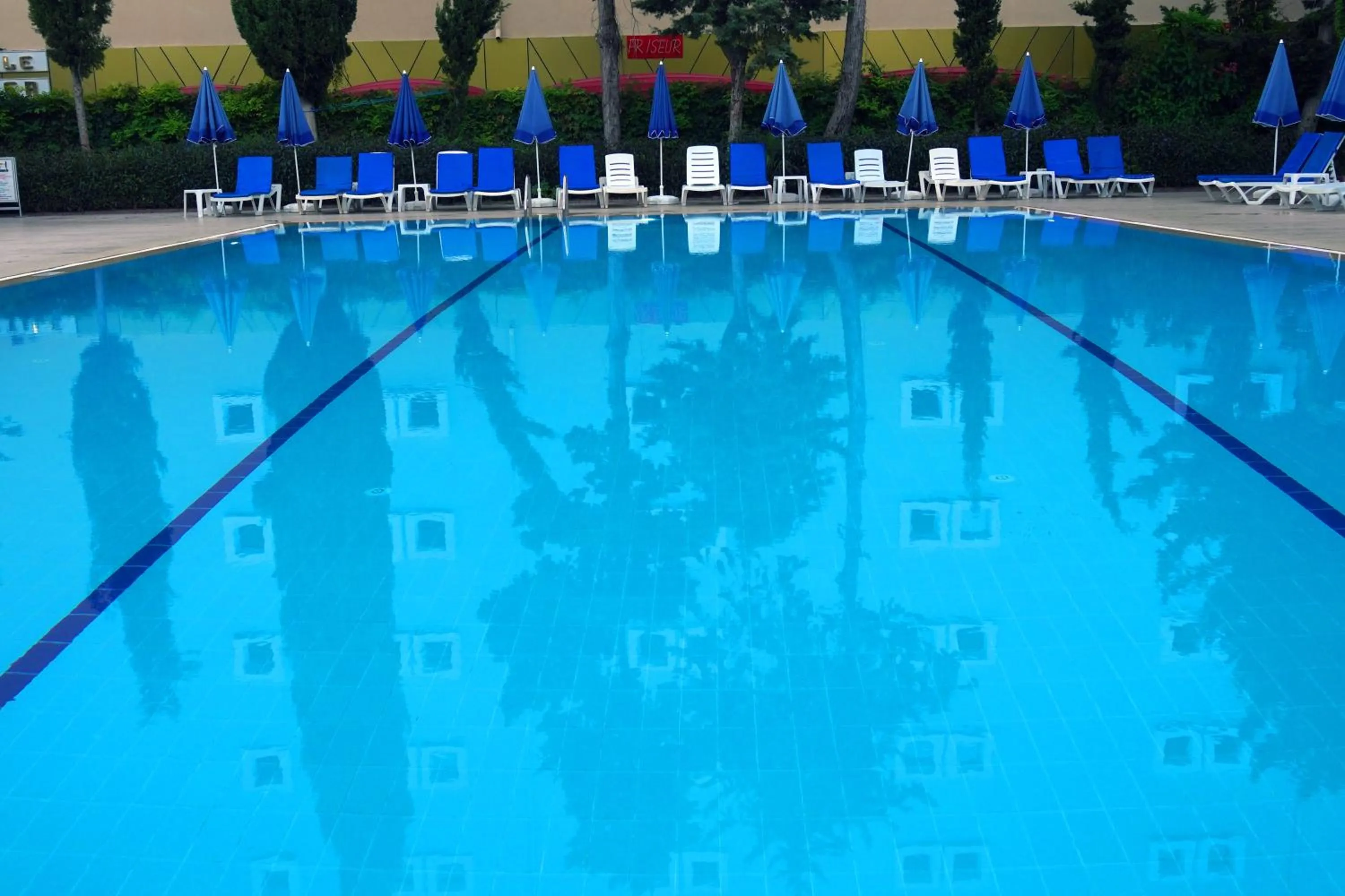 Swimming pool in Blue Fish Hotel All Inclusive