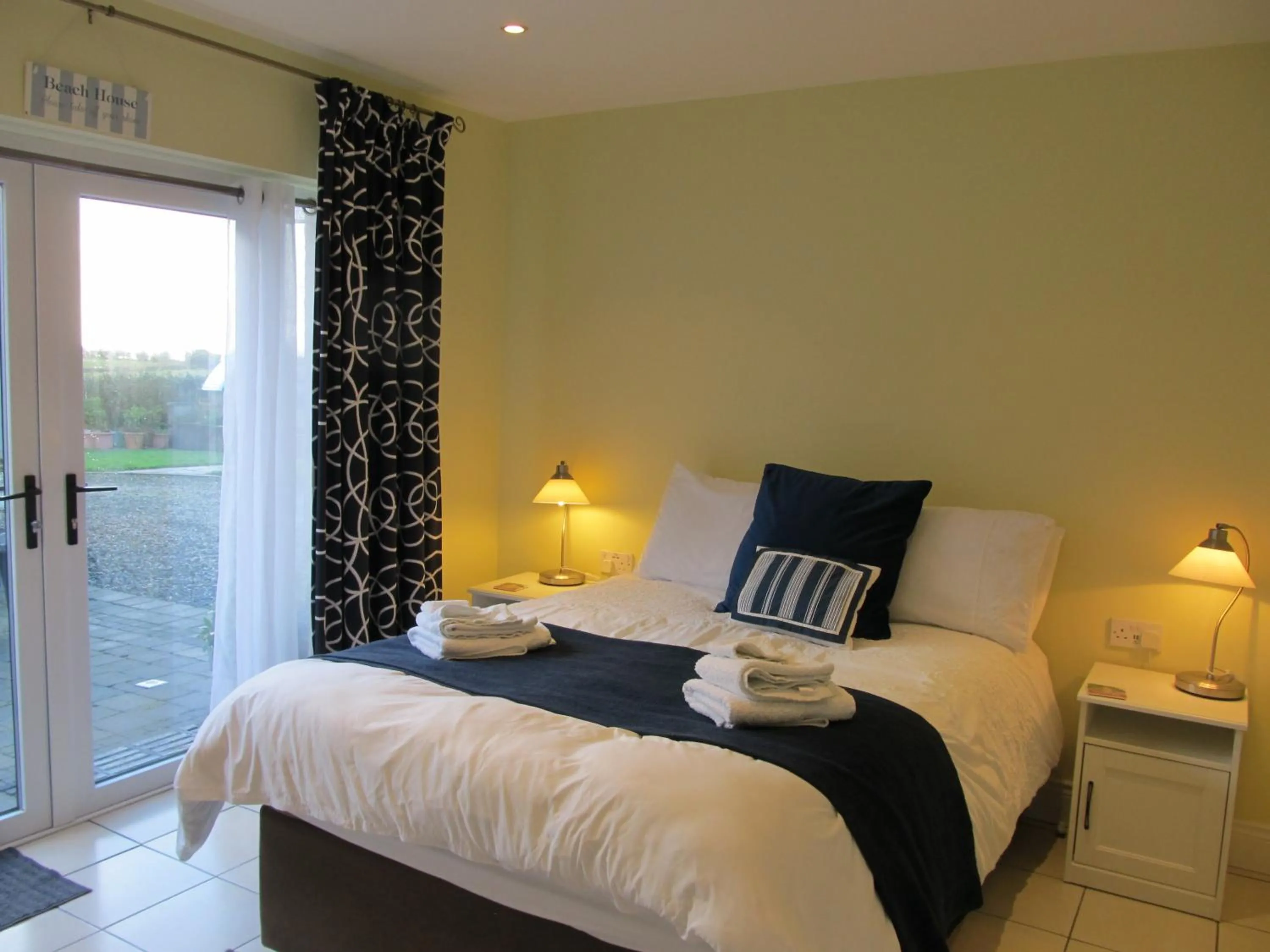 Bedroom, Bed in The Garden Room, Portrush