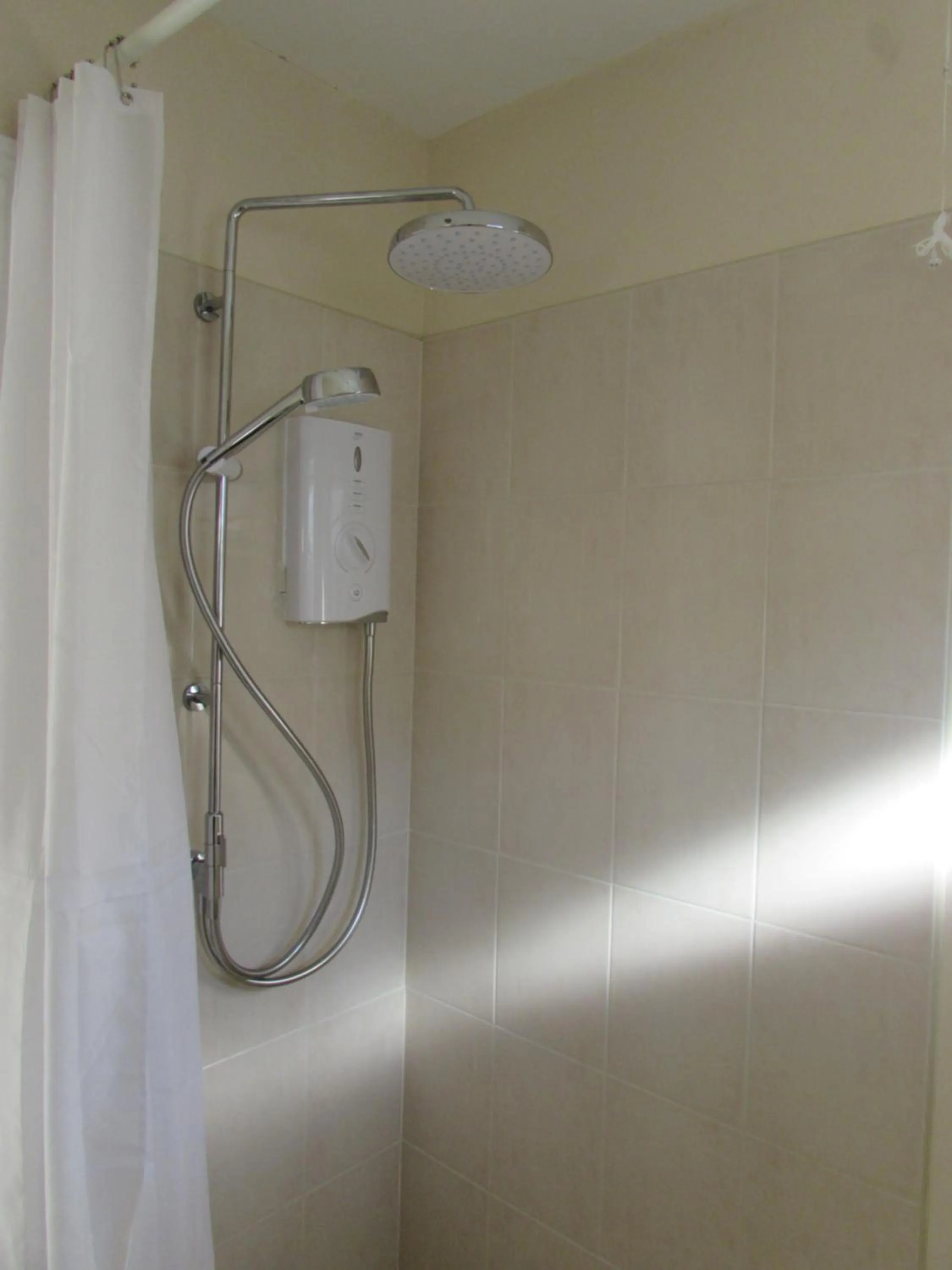 Shower in The Garden Room, Portrush