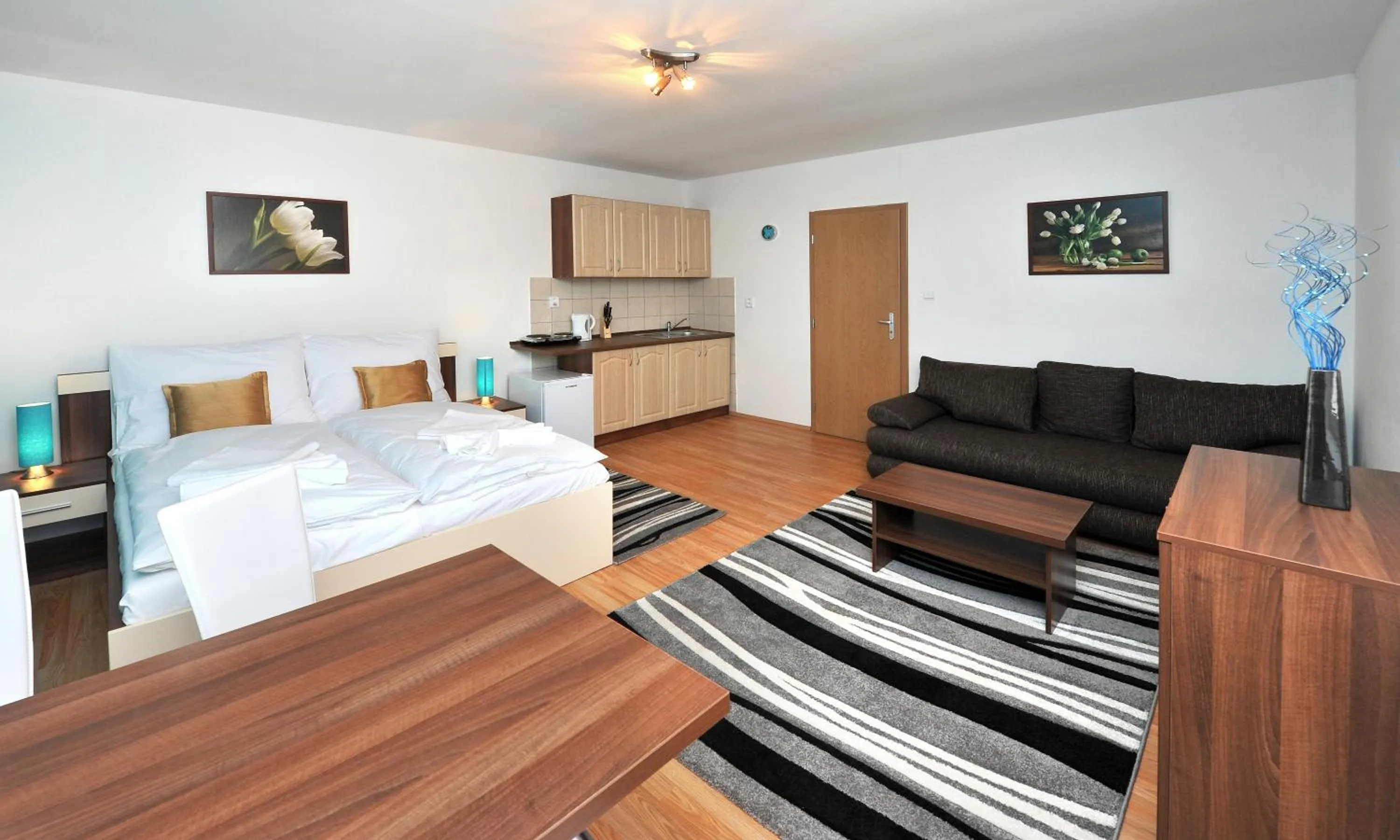 Photo of the whole room, Bed in APLEND Vila Júlia