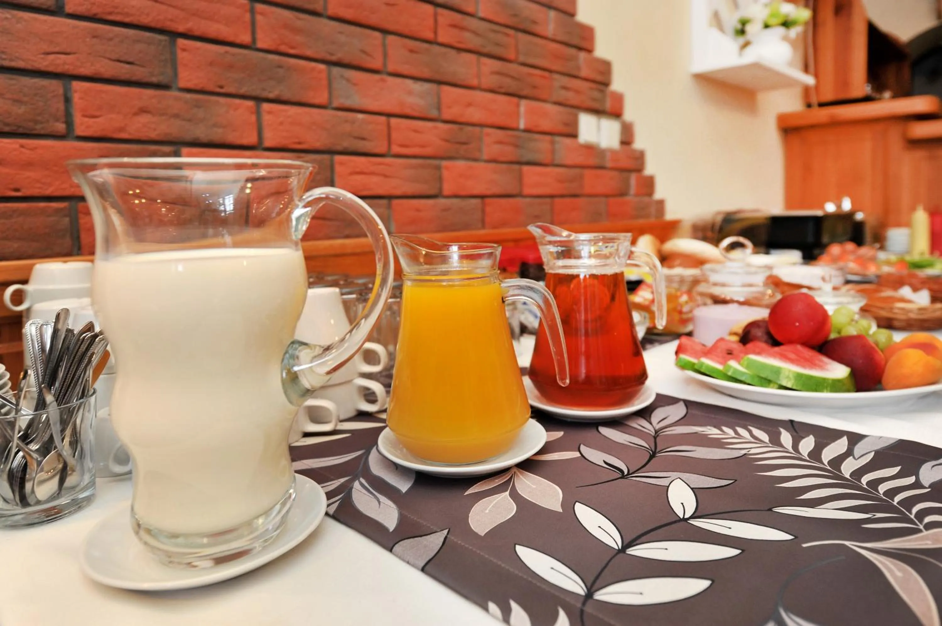 Buffet breakfast in APLEND Vila Júlia