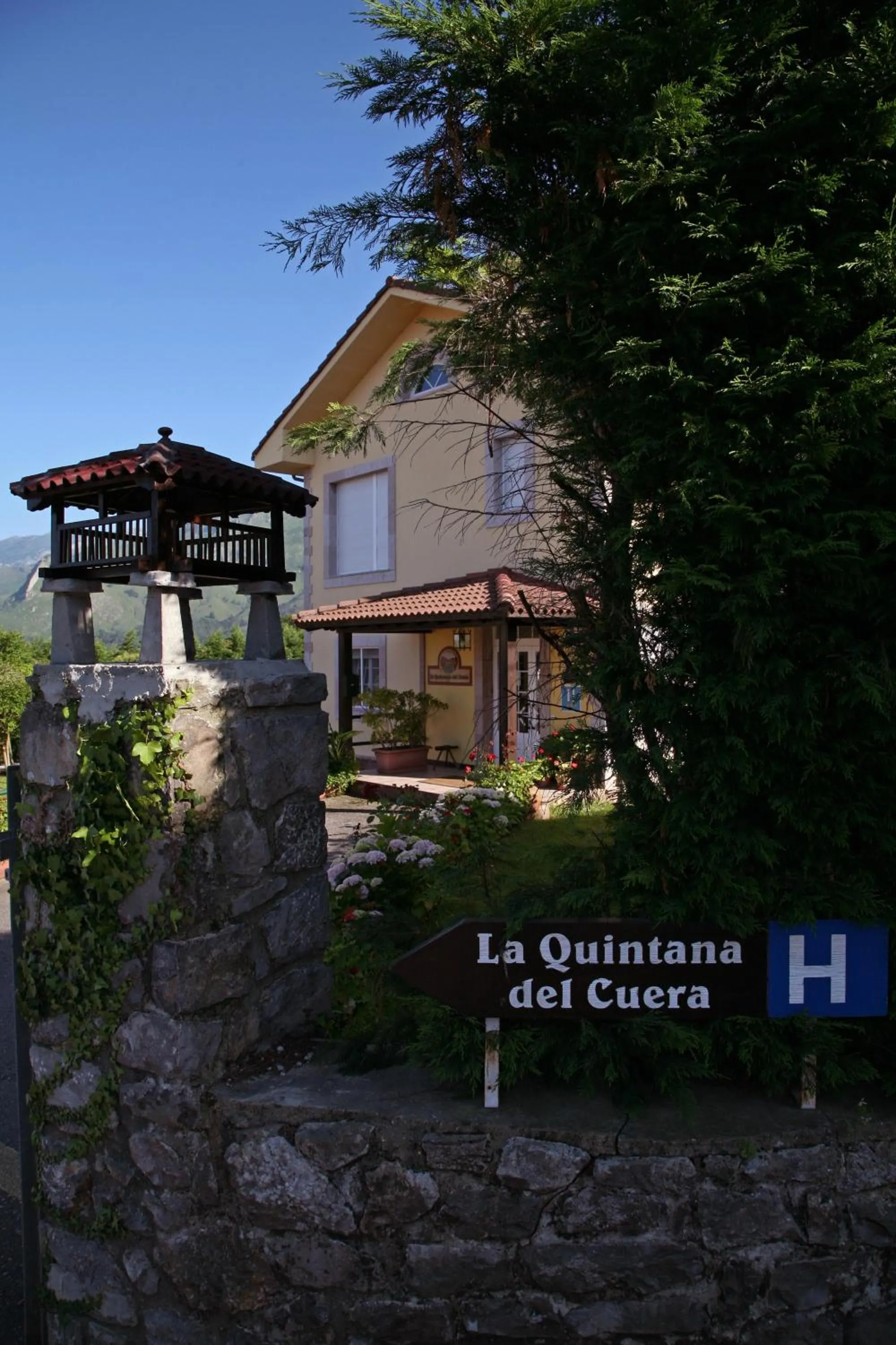 Facade/entrance in La Quintana del Cuera