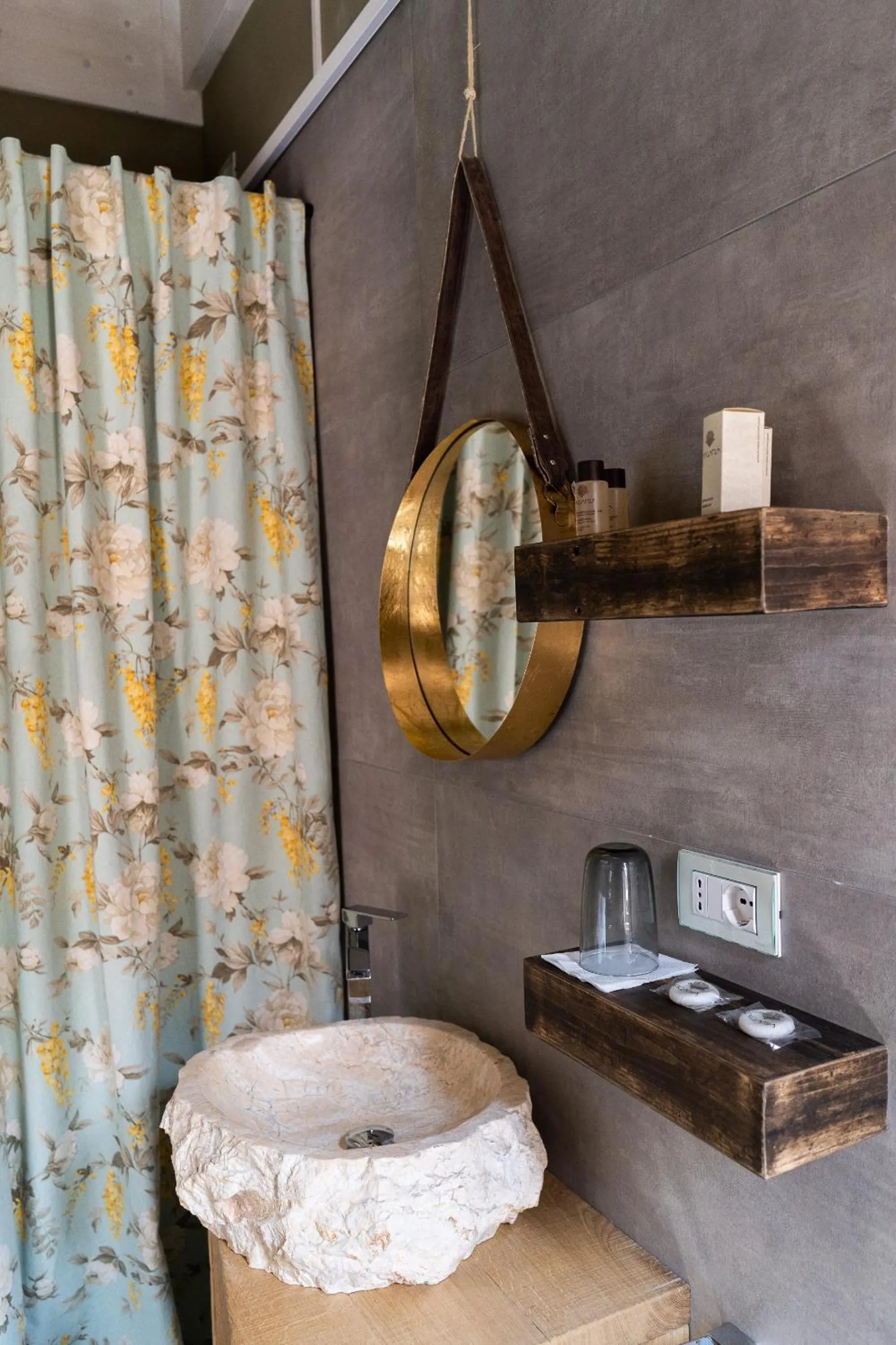 Bathroom in B&B Dei Poeti