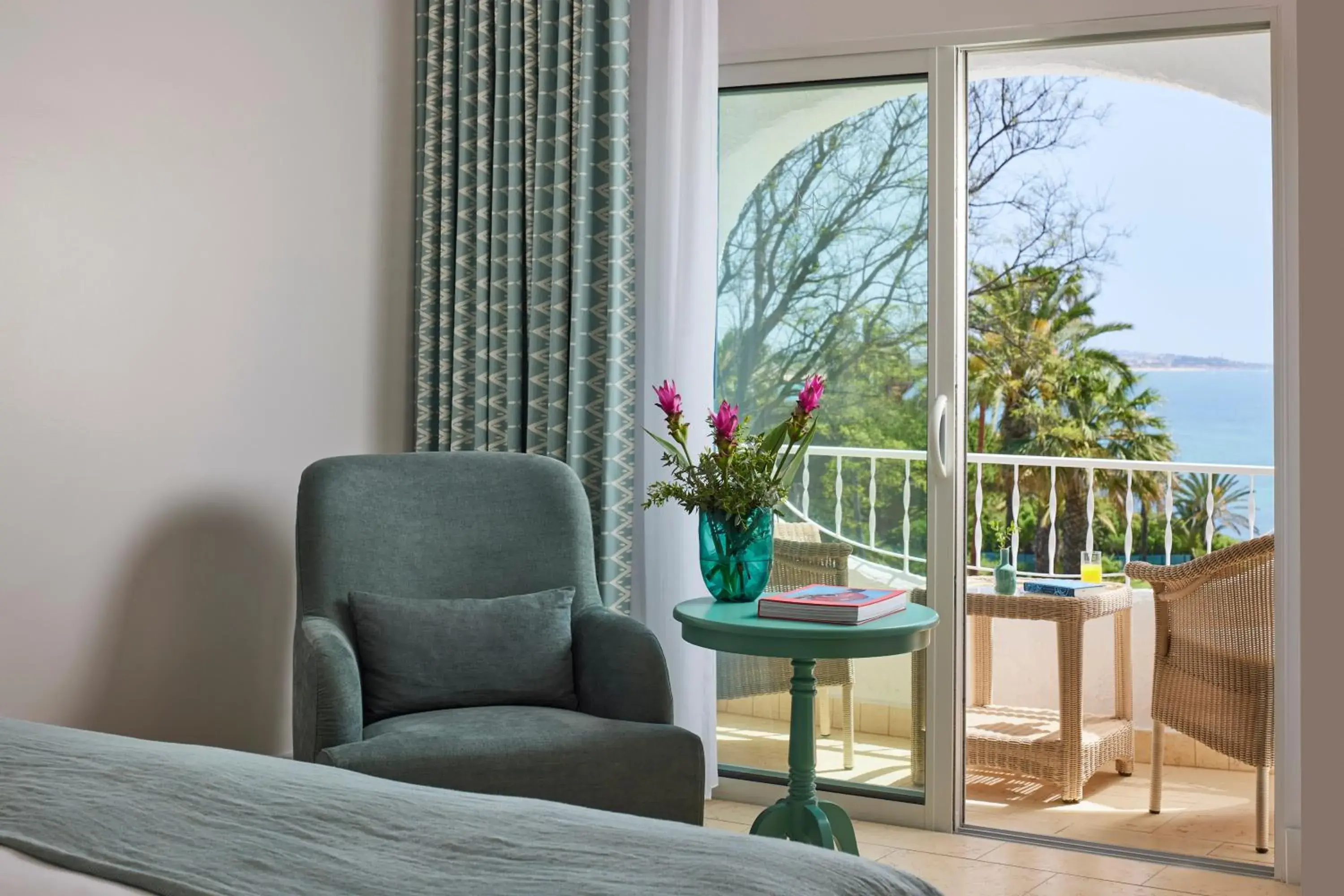 Property building in Vila Vita Parc Property building in Vila Vita Parc