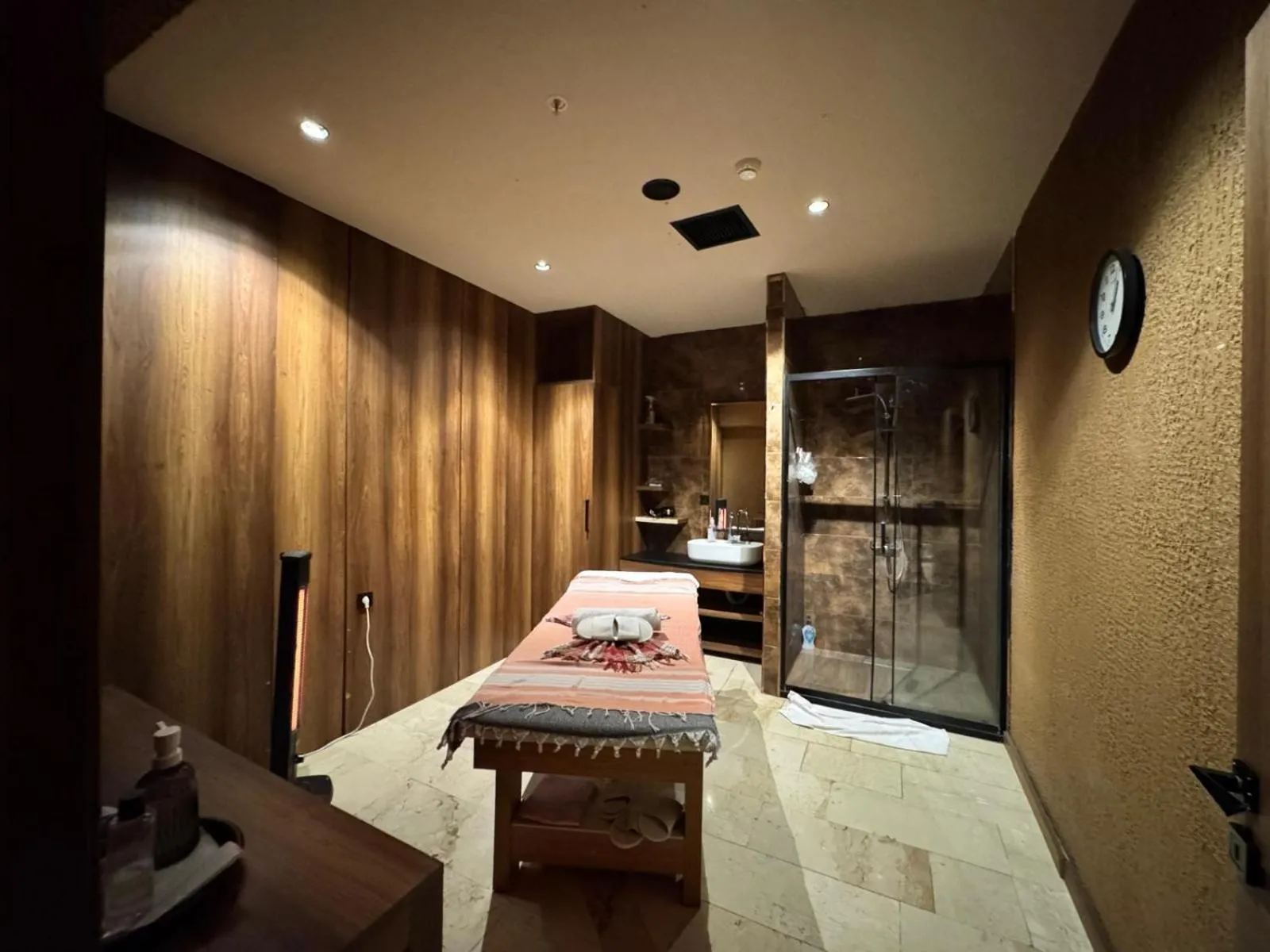 Bed in Villa Vanilla Hotel & Spa