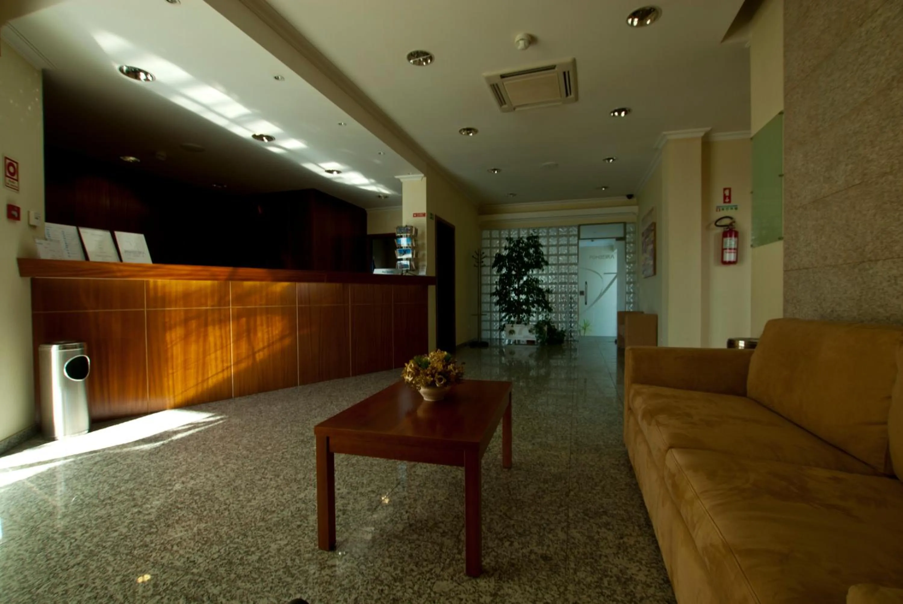 Lobby or reception in Hotel Pombeira