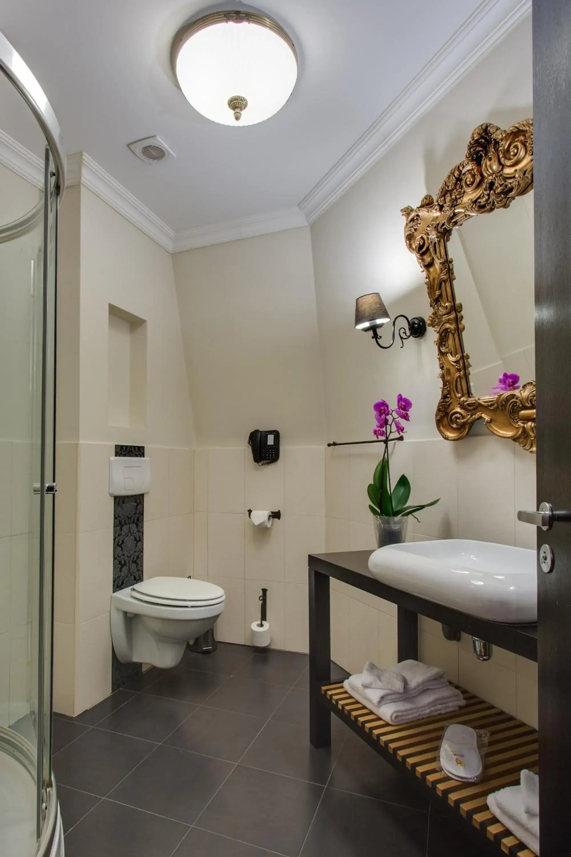 Deluxe Double Room - single occupancy in MOXA Bucharest Boutique Hotel Deluxe Double Room - single occupancy in MOXA Bucharest Boutique Hotel