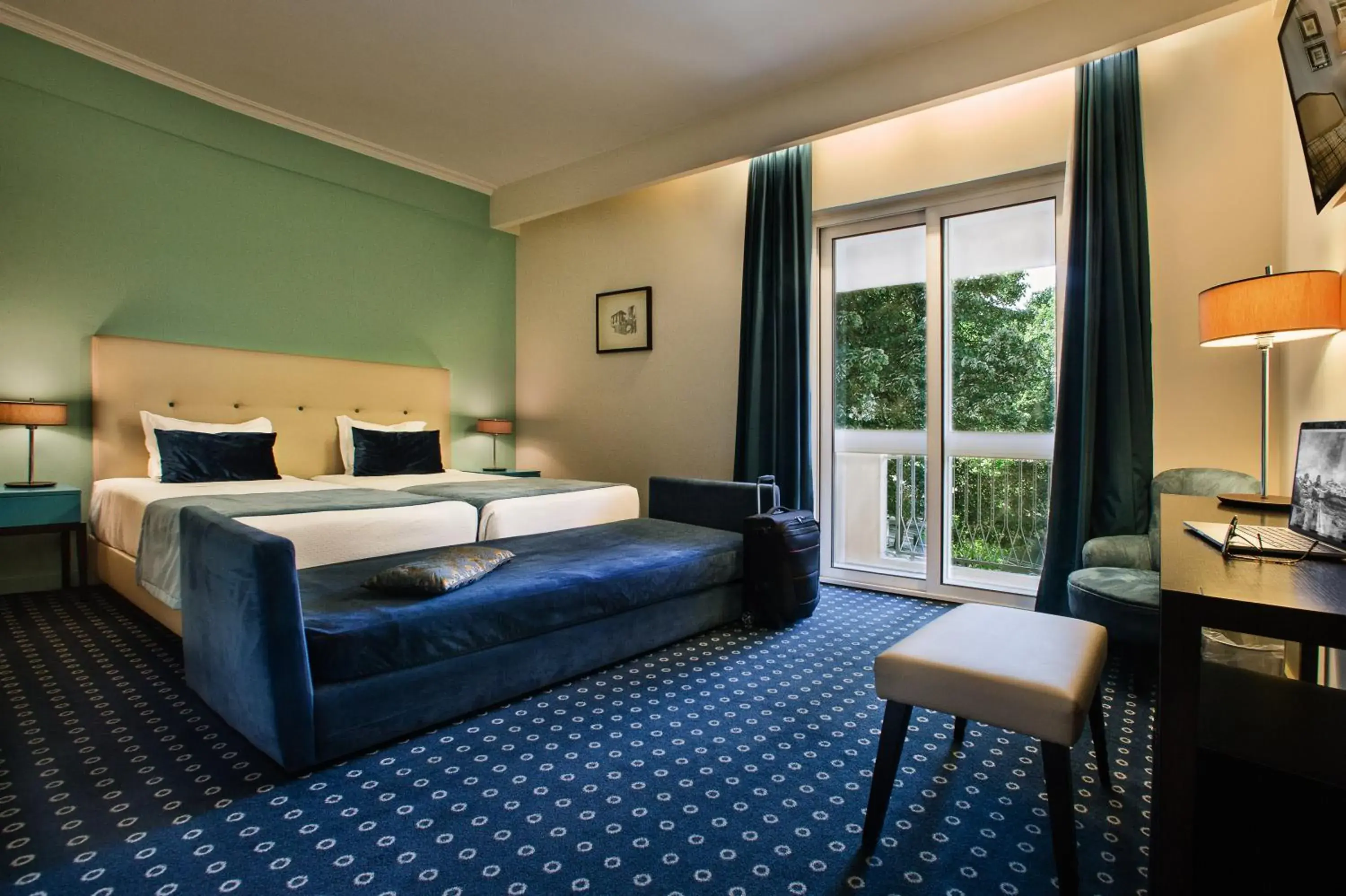 Garden view, Bed in Grão Vasco - Historic Hotel and SPA Garden view, Bed in Grão Vasco - Historic Hotel and SPA