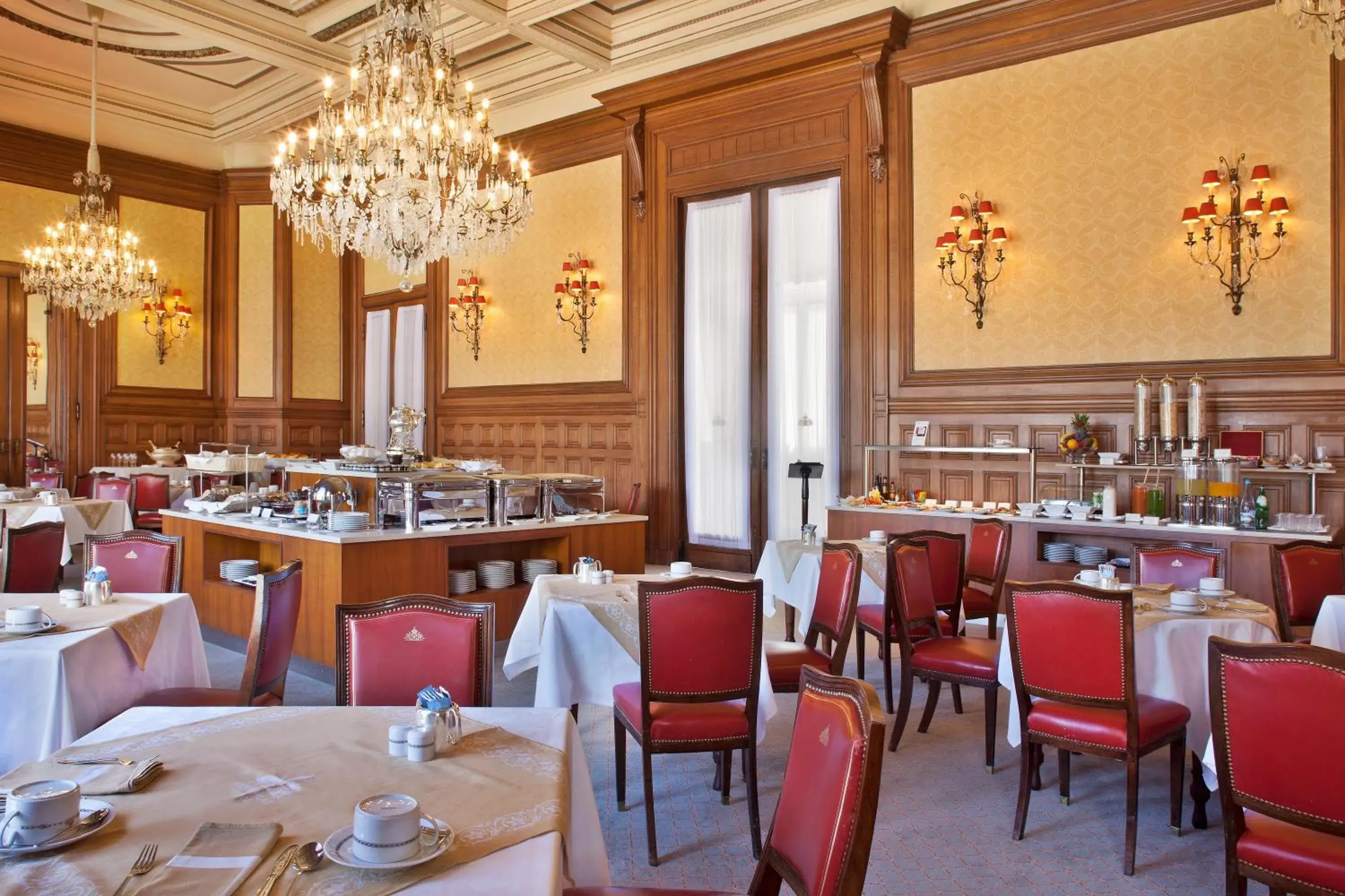 Breakfast in Hotel Avenida Palace Breakfast in Hotel Avenida Palace