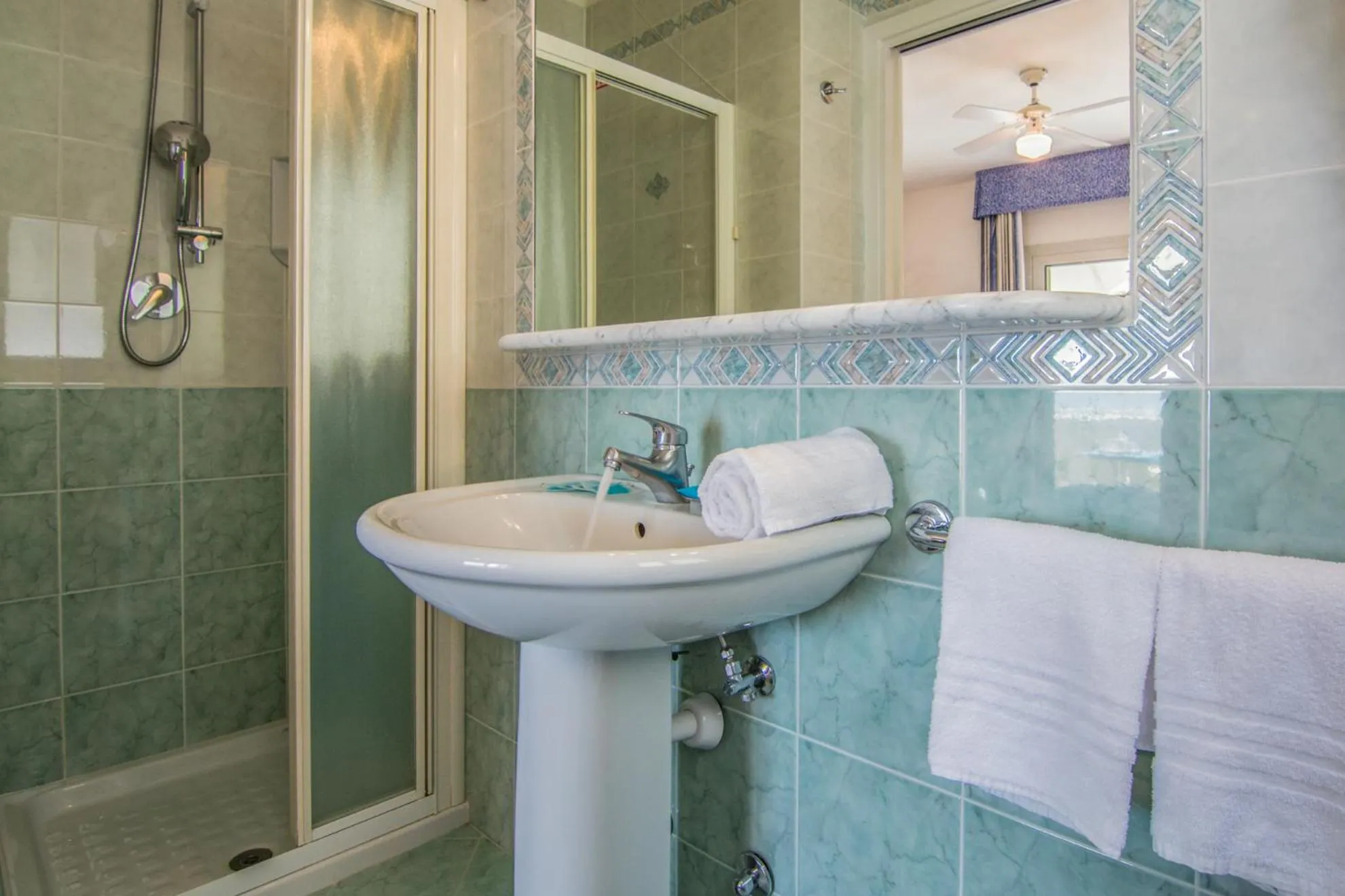 Bathroom in Hotel Doriana