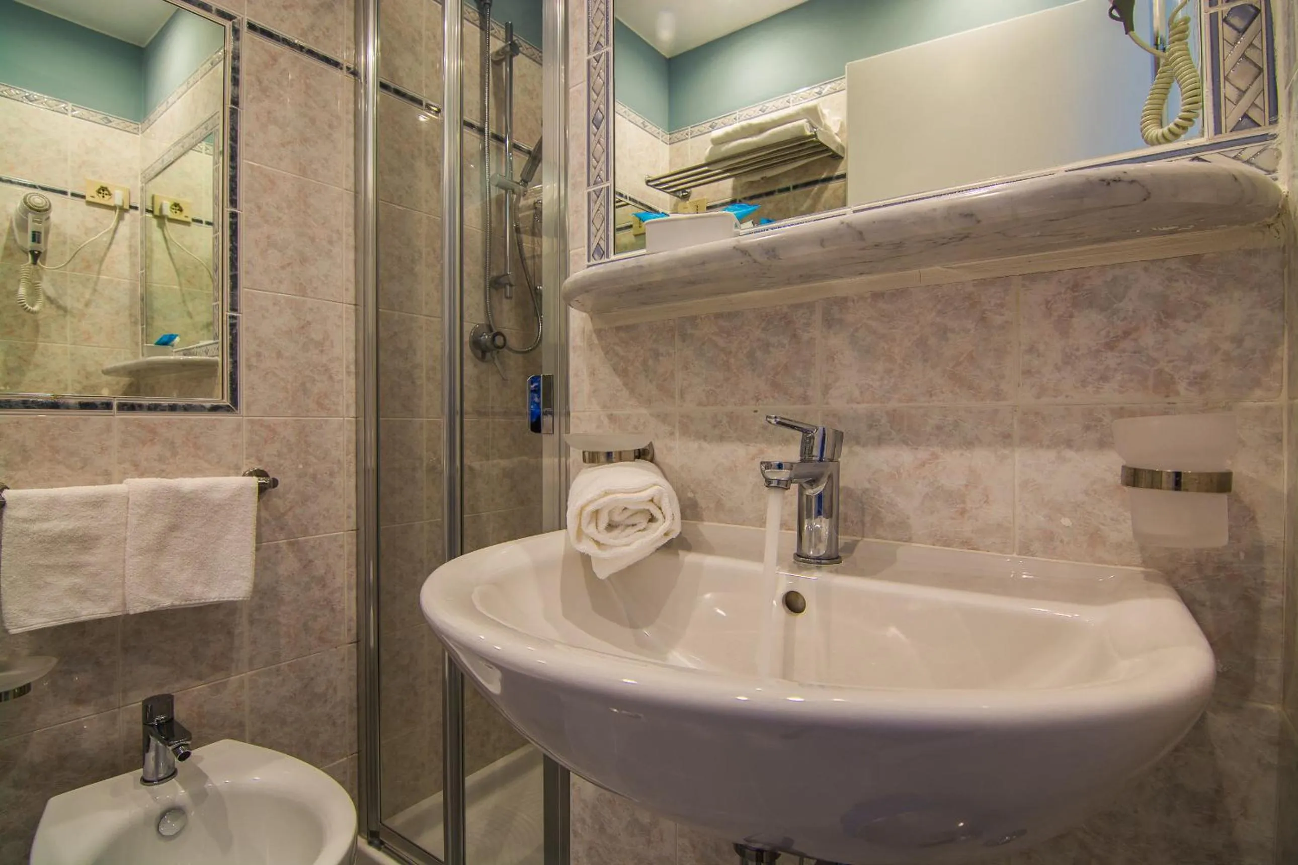 Bathroom in Hotel Doriana