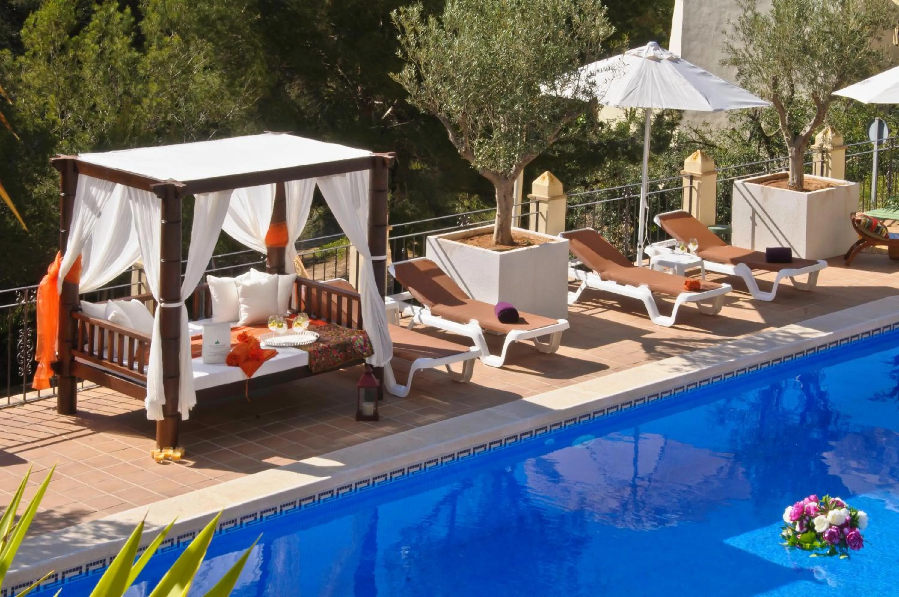 Swimming pool in Montemares Golf Luxury Villas & Apartments at La Manga Club