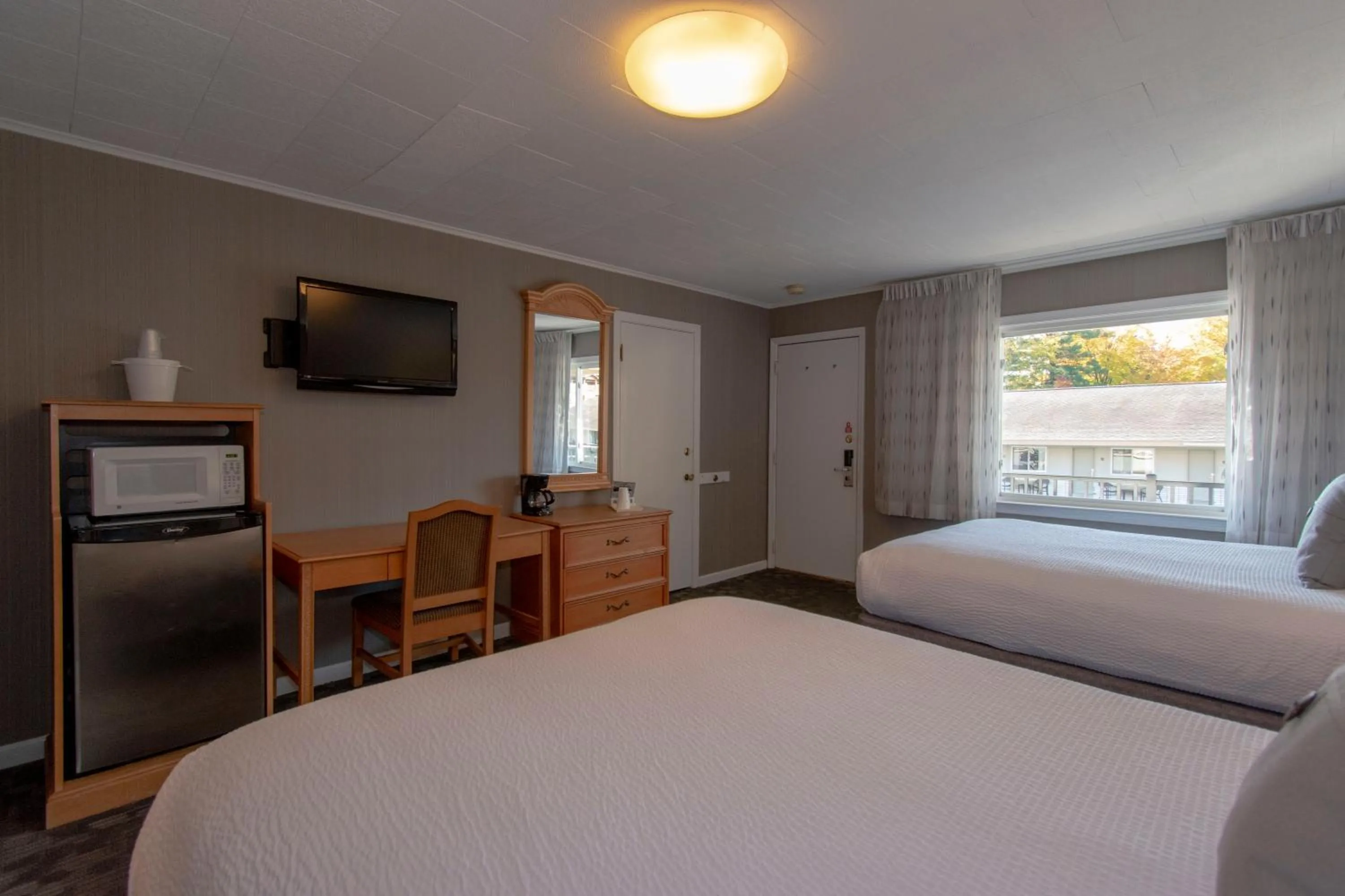 Photo of the whole room, Bed in Marine Village Resort