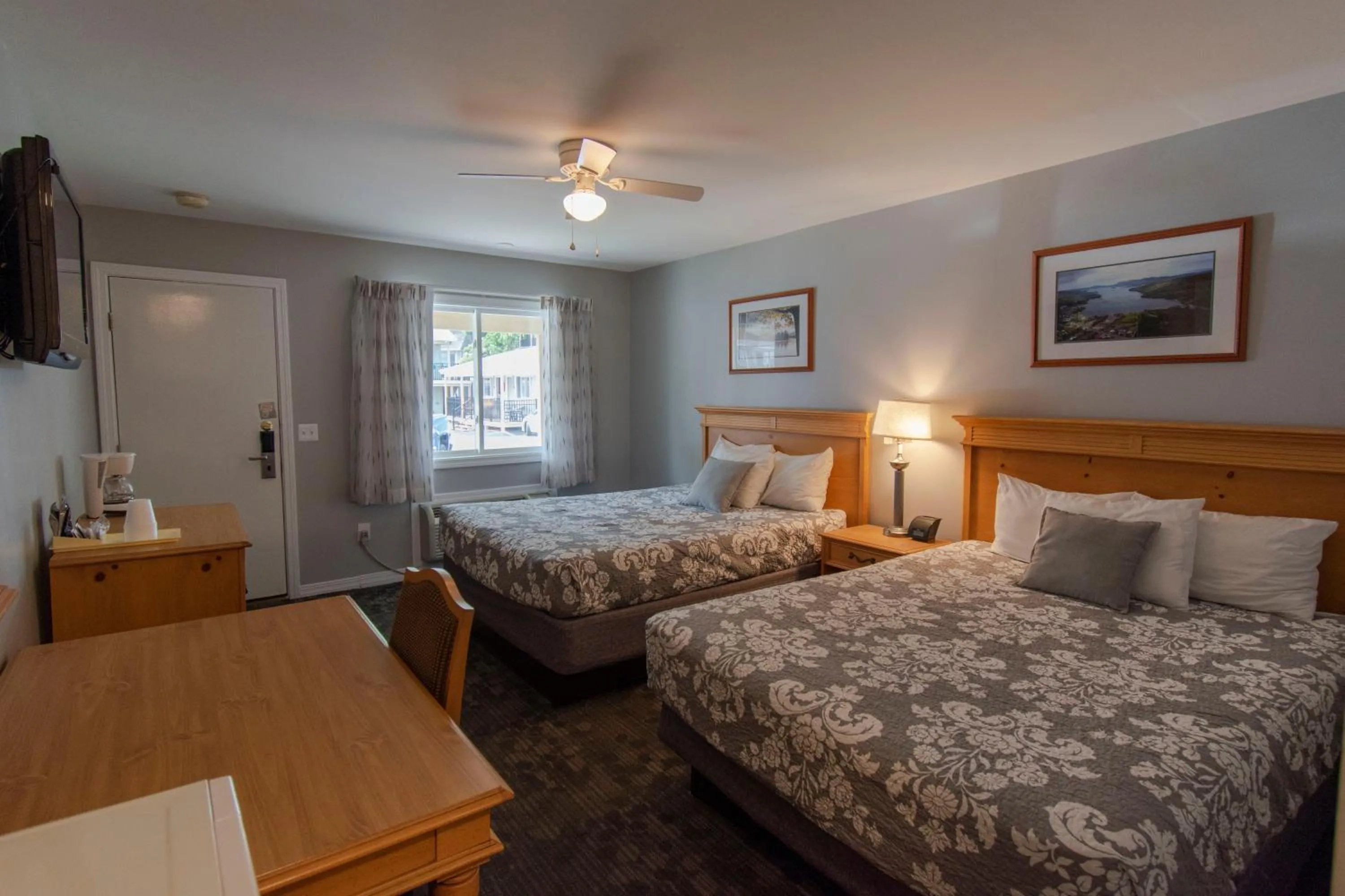 Photo of the whole room, Bed in Marine Village Resort