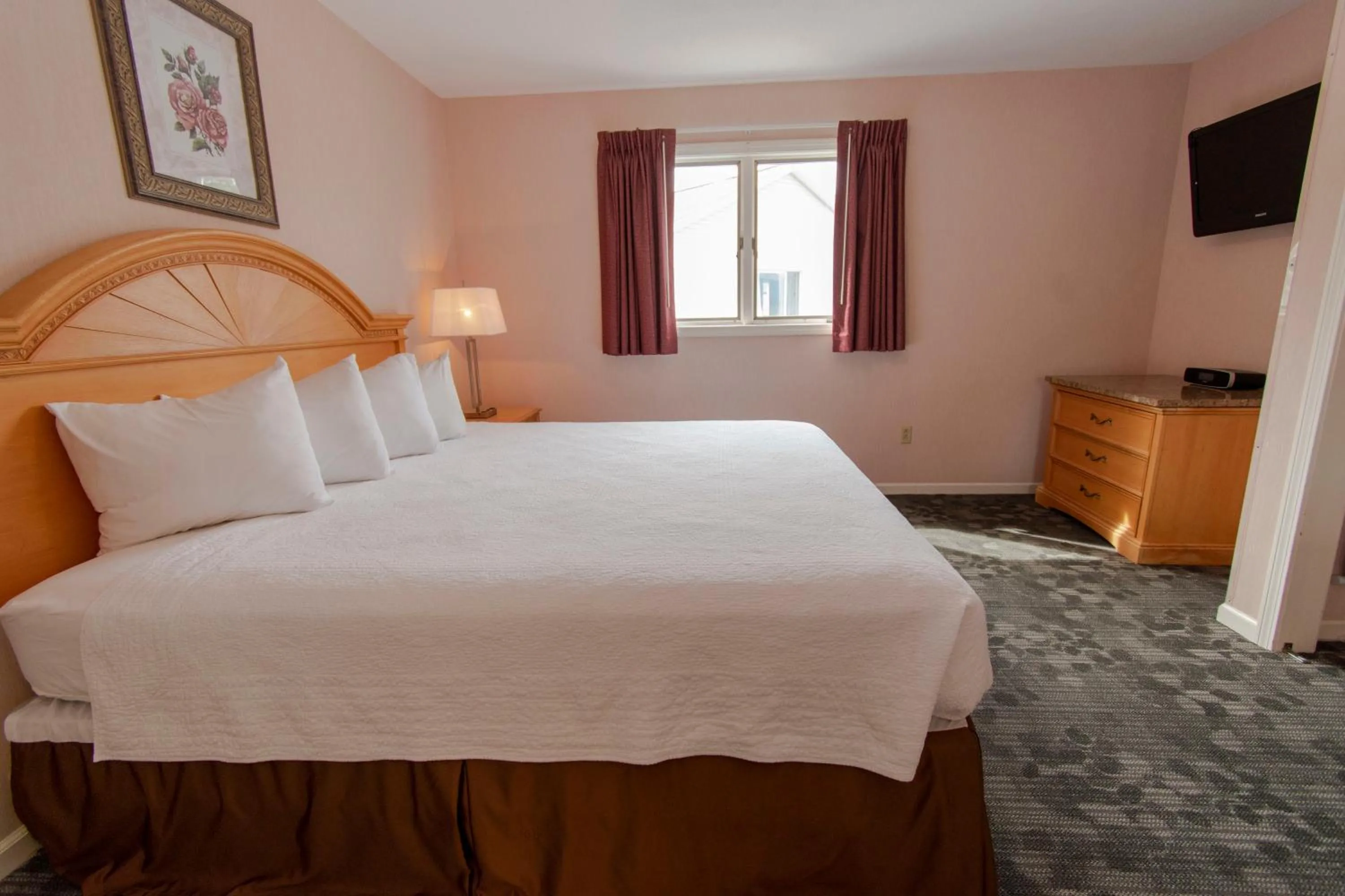 Bedroom, Bed in Marine Village Resort