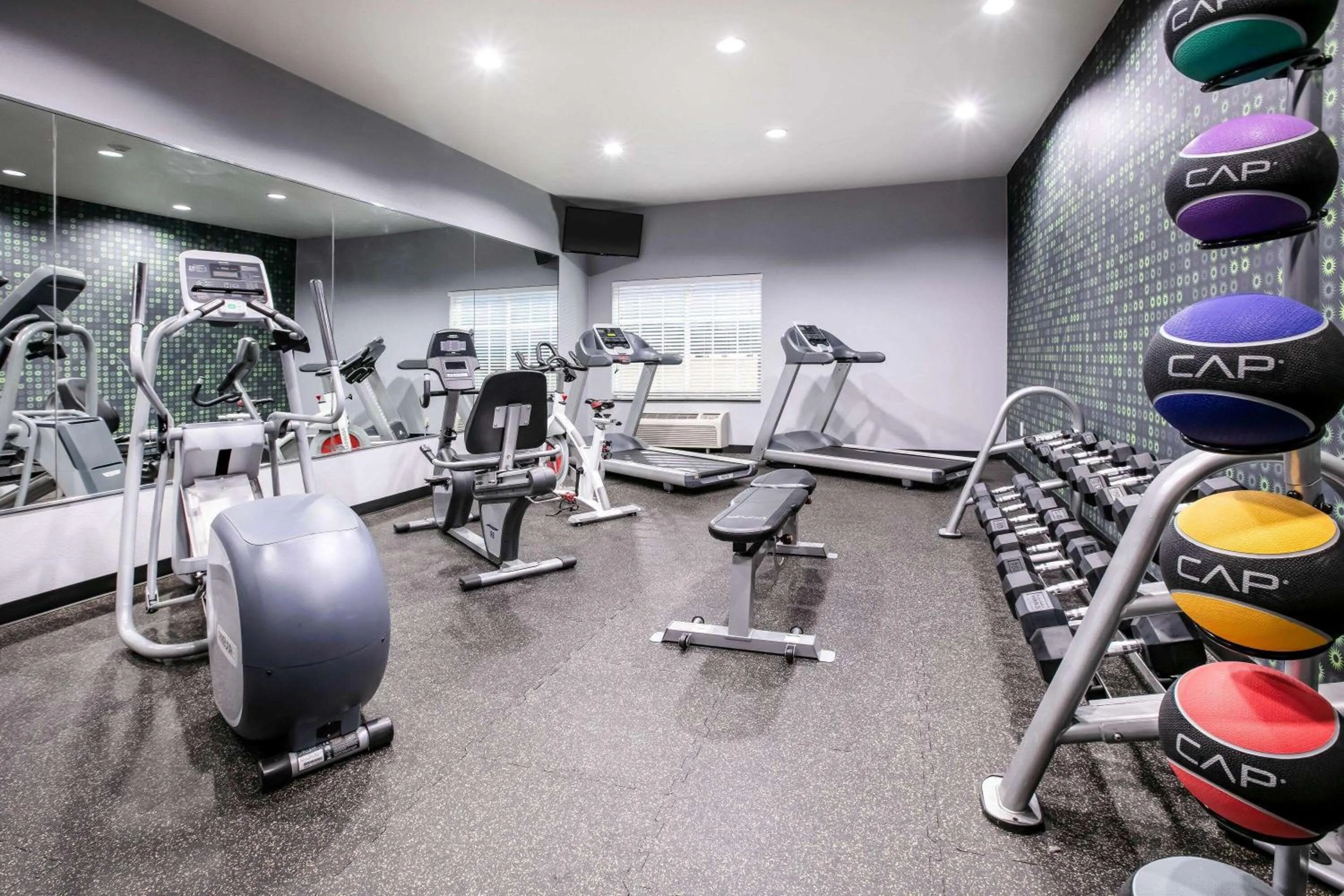 Fitness centre/facilities in La Quinta by Wyndham DFW Airport West - Euless
