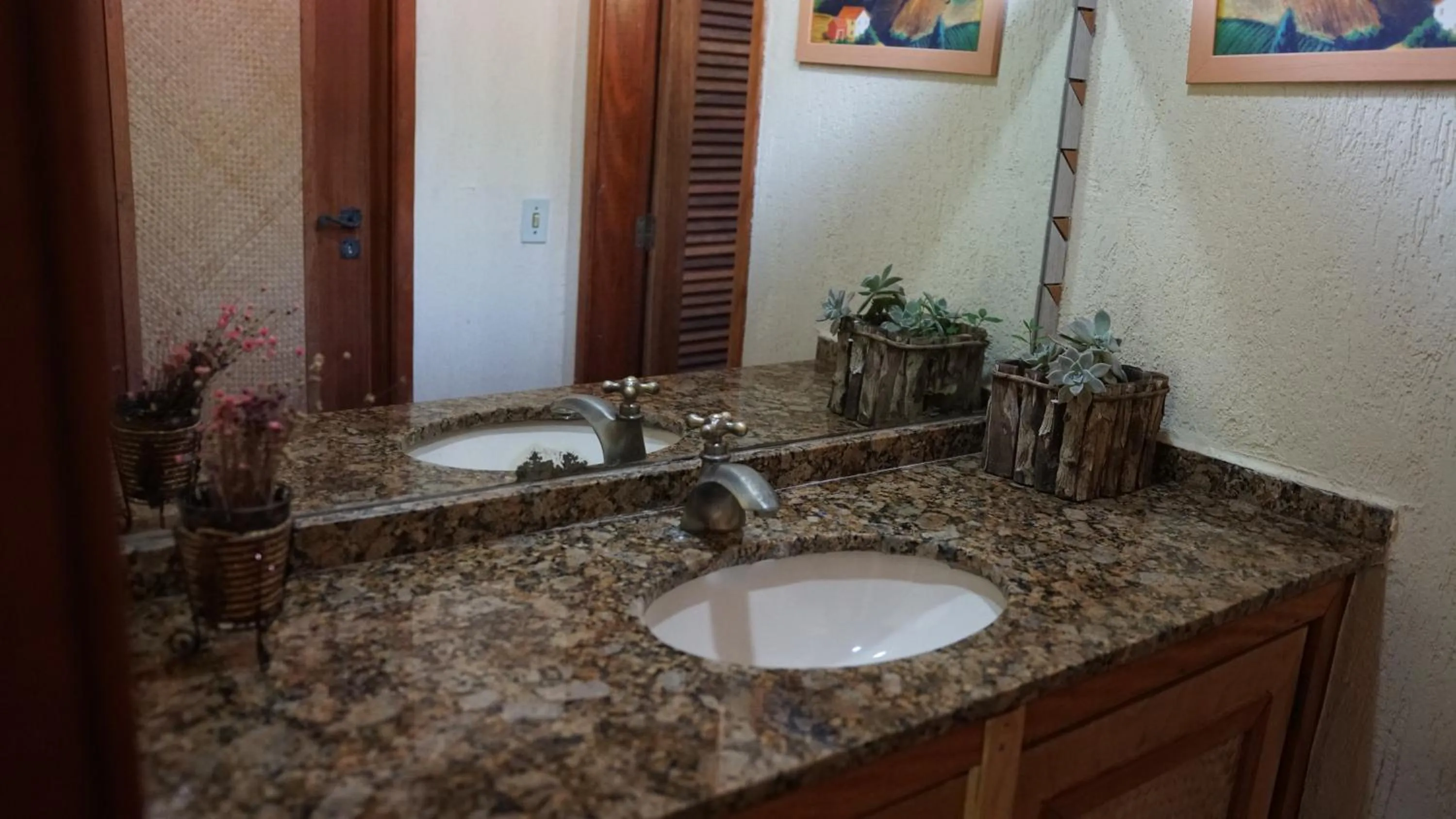 Bathroom in Pousada Cabanas da Serra Lumiar