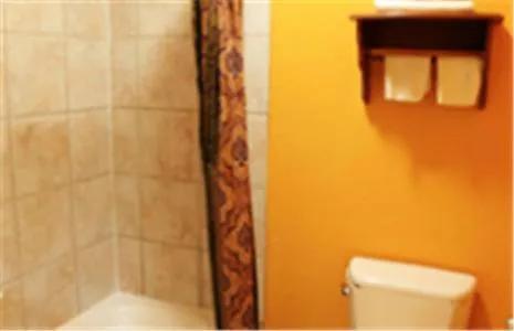 Bathroom in Executive inn Bacliff