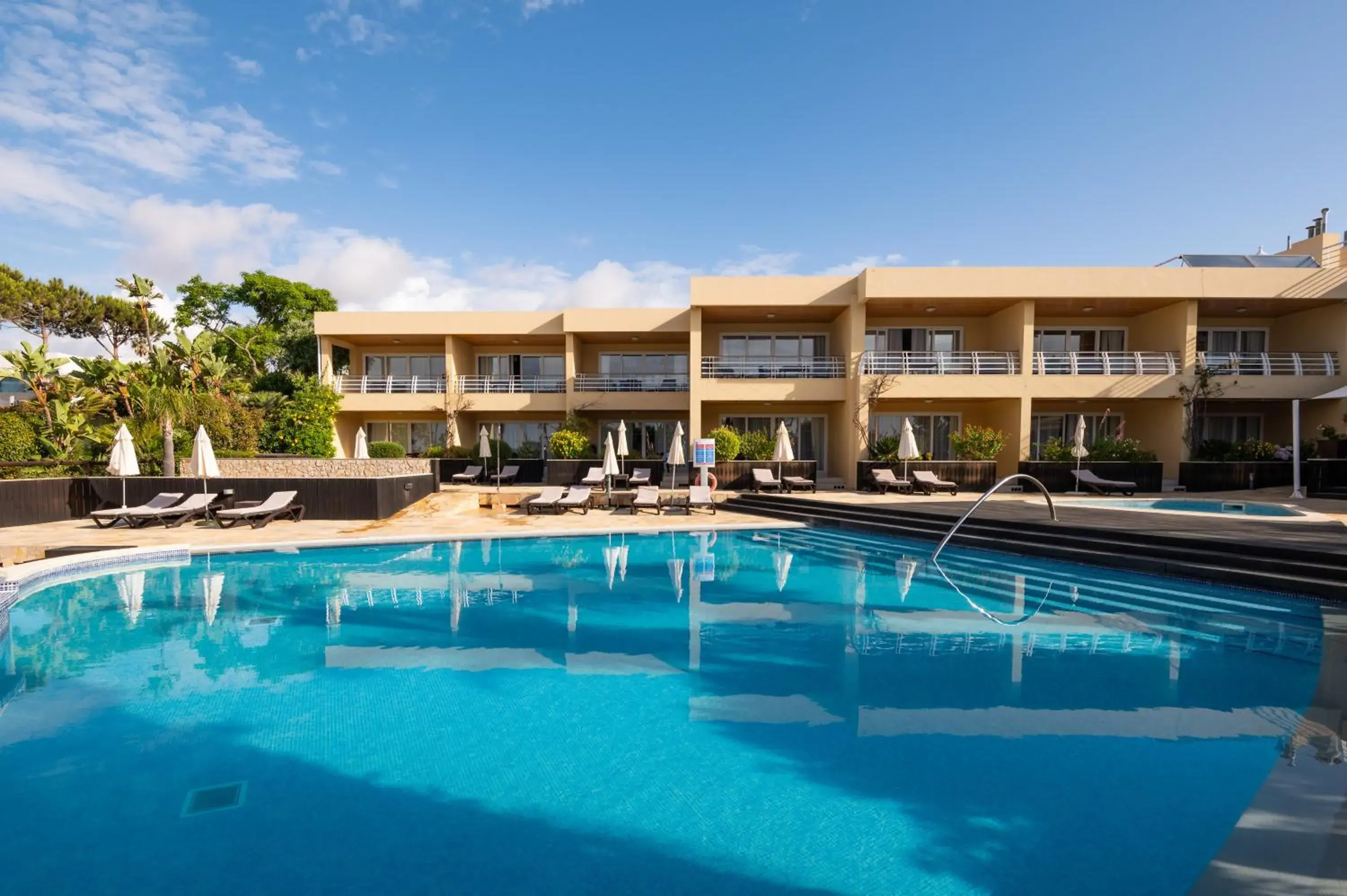 Swimming pool in Vila Luz Swimming pool in Vila Luz