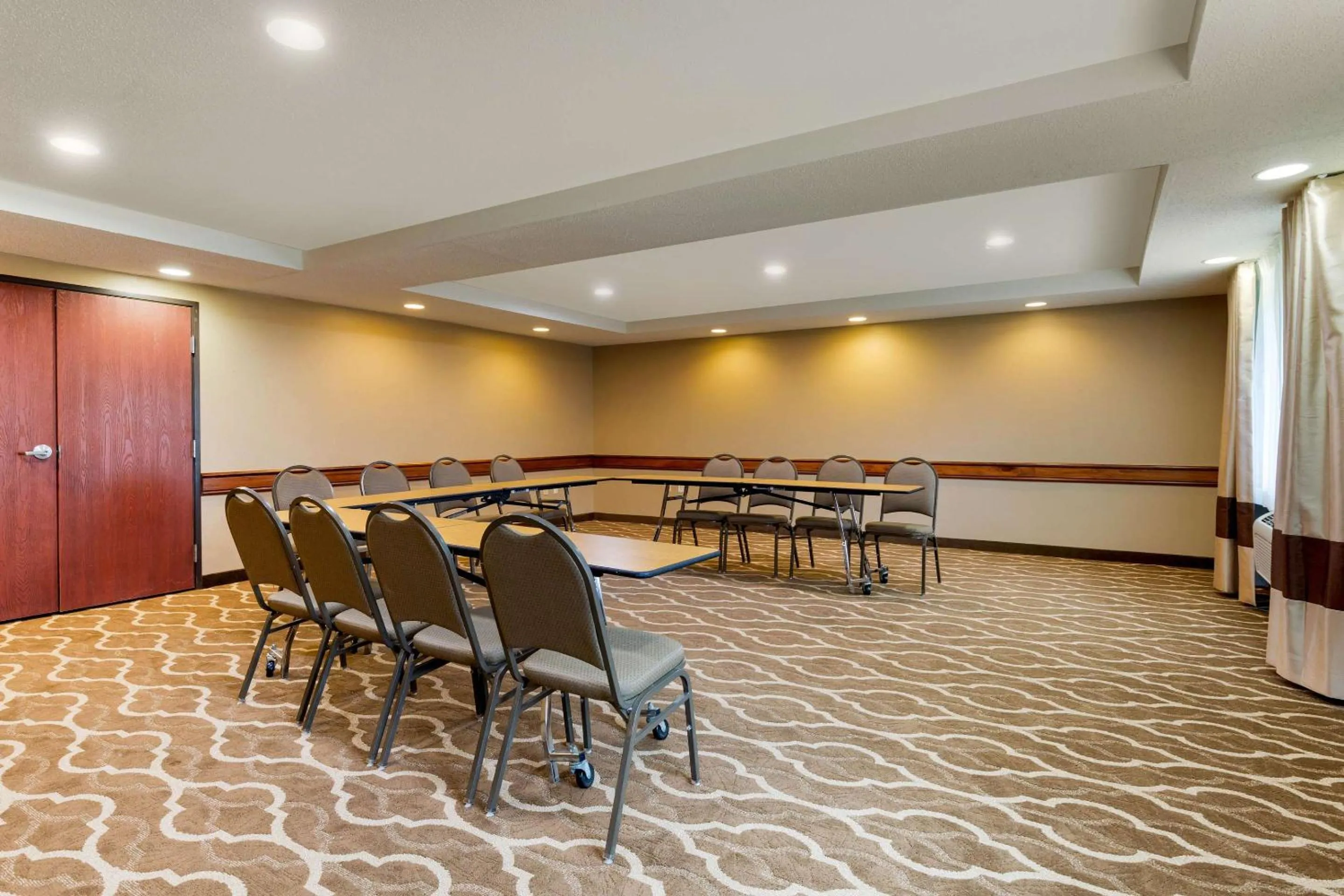 Meeting/conference room in Comfort Inn & Suites Milford