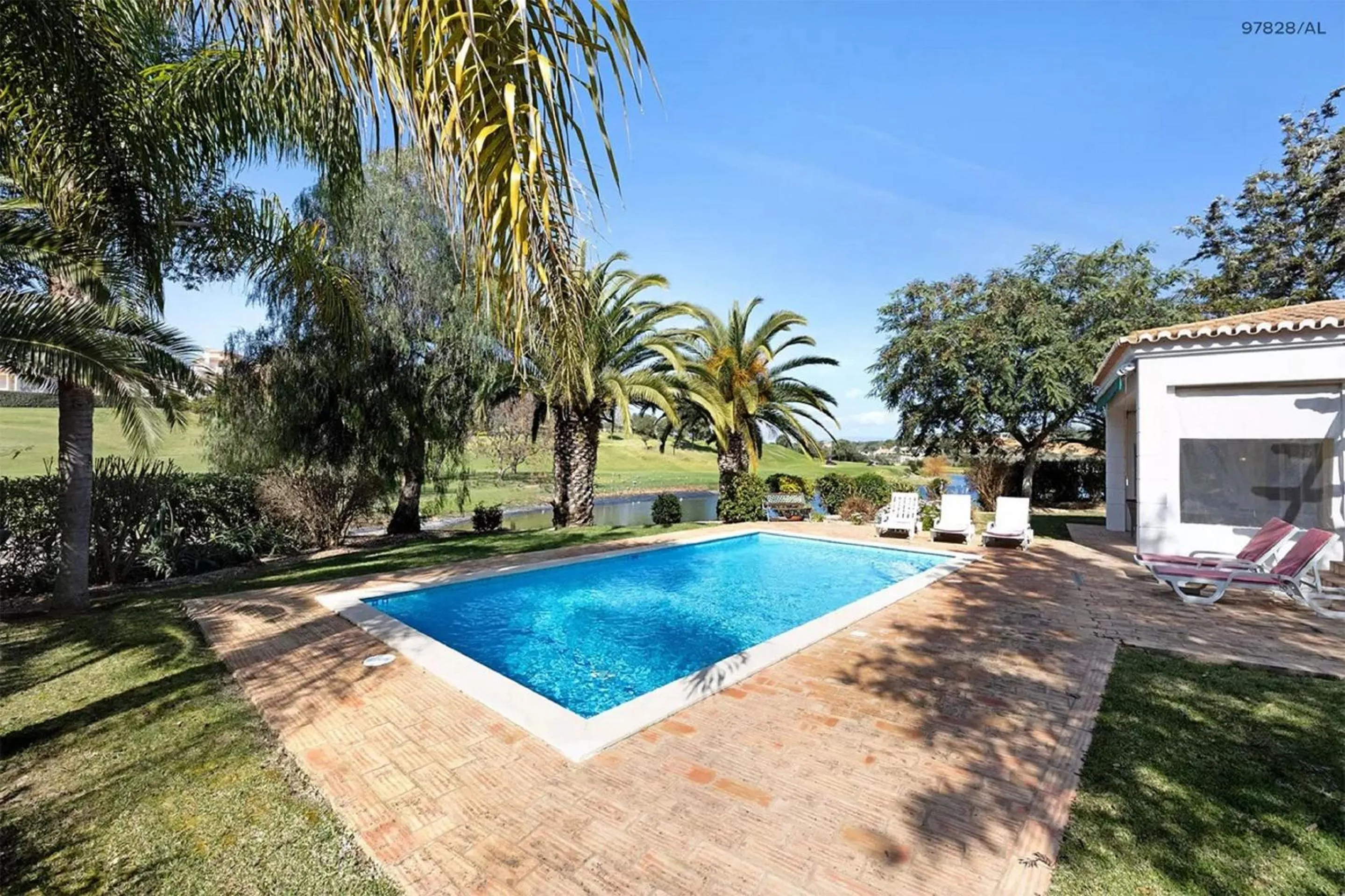 Swimming pool in Pestana Carvoeiro Golfe - AL