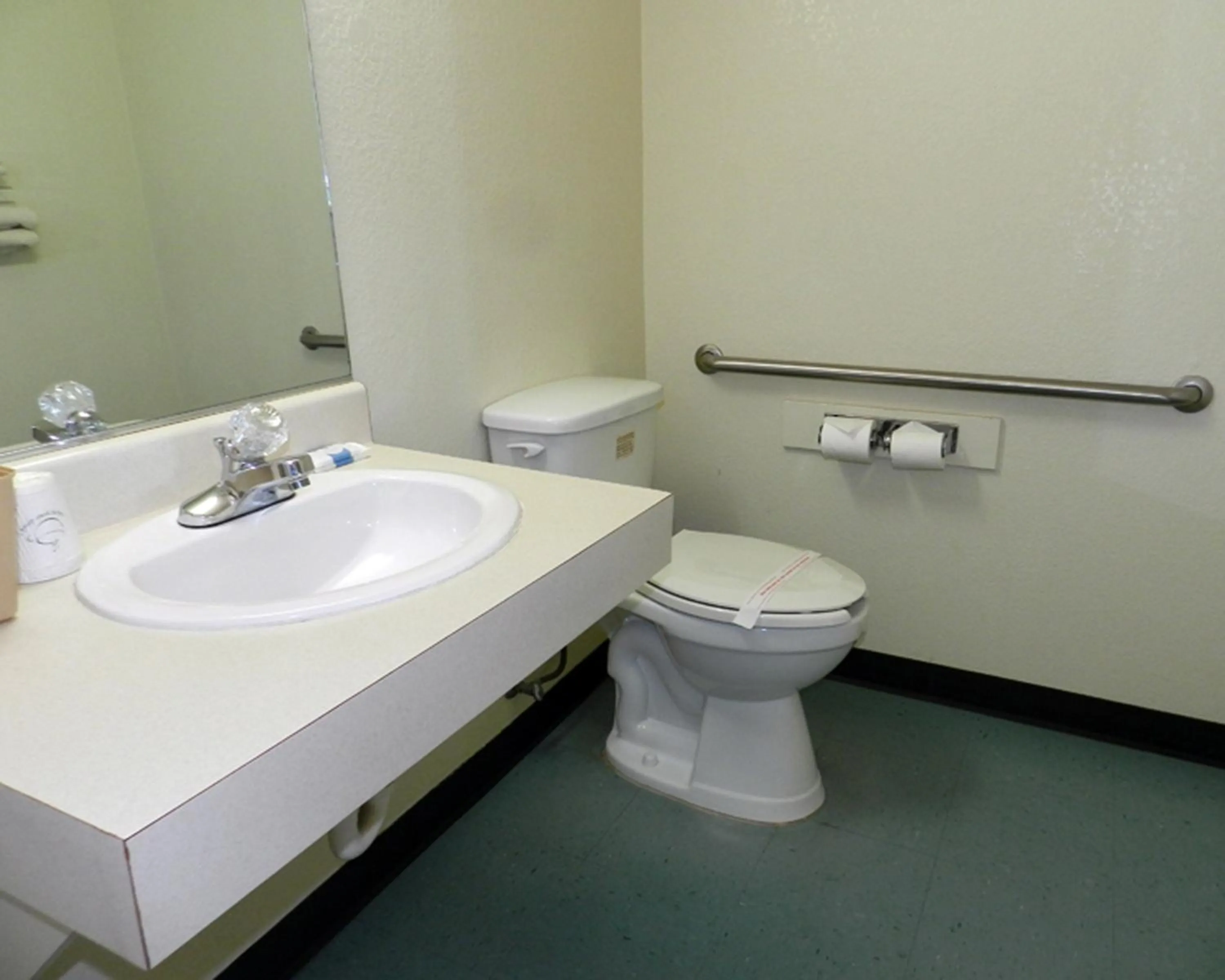 Bathroom in High Desert Motel Joshua Tree National Park